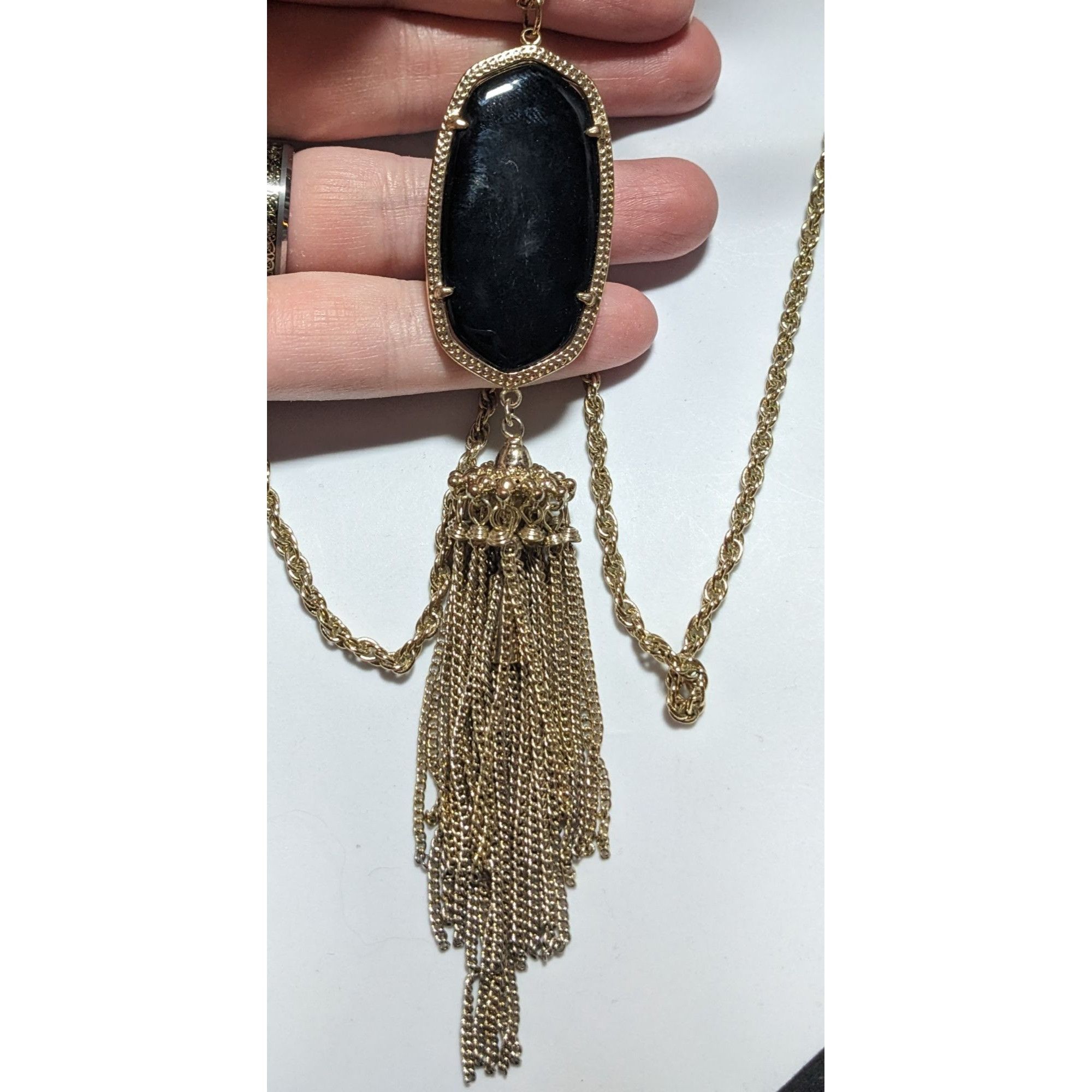 Collana con nappa in rete di cristallo per donne di alta gamma