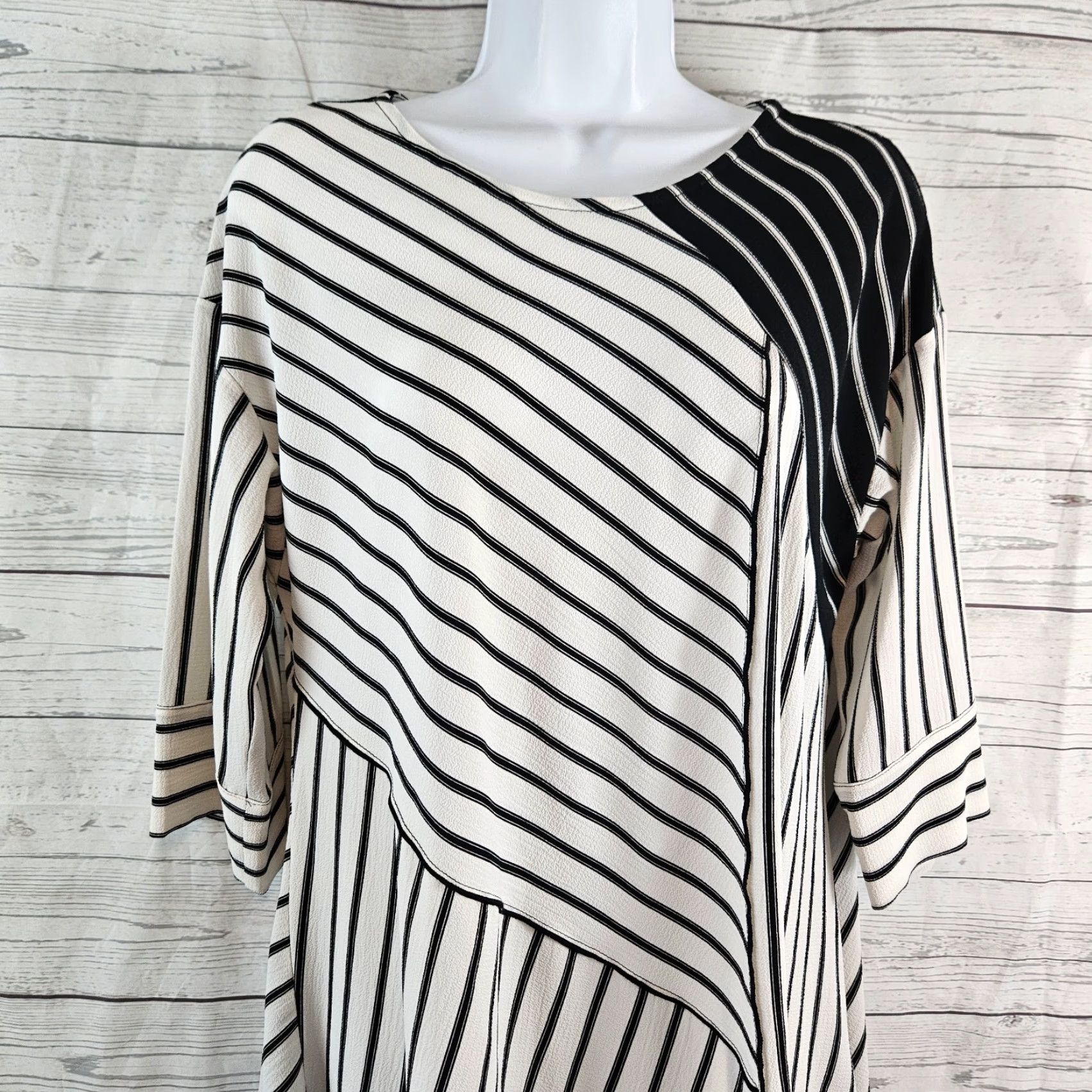 Vintage IC by Connie K Womens Tunic Blouse 3/4 Sleeve XS-Plus? (Please disregard) Size M / US 6-8 / IT 42-44 - 2 Thumbnail