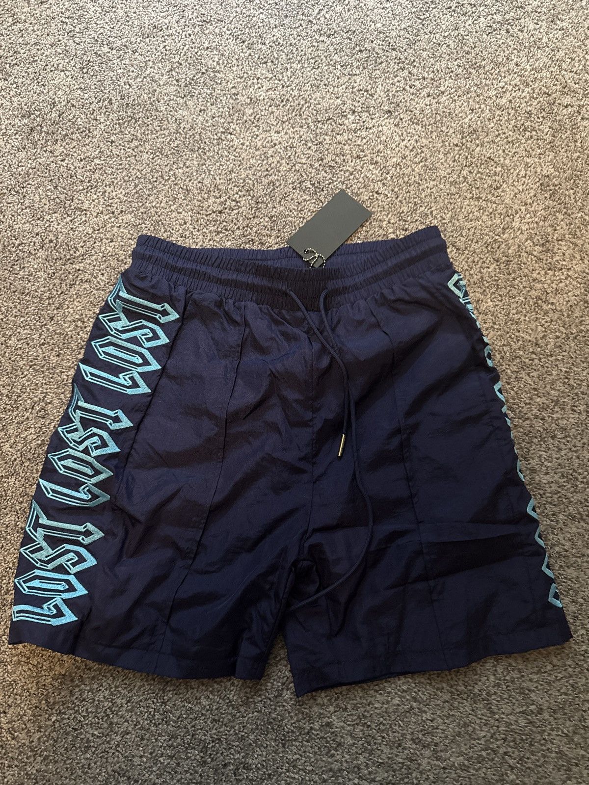 LOST INTRICACY Lost Intricacy shorts -size small - for a steallll Size US 31 - 1 Thumbnail