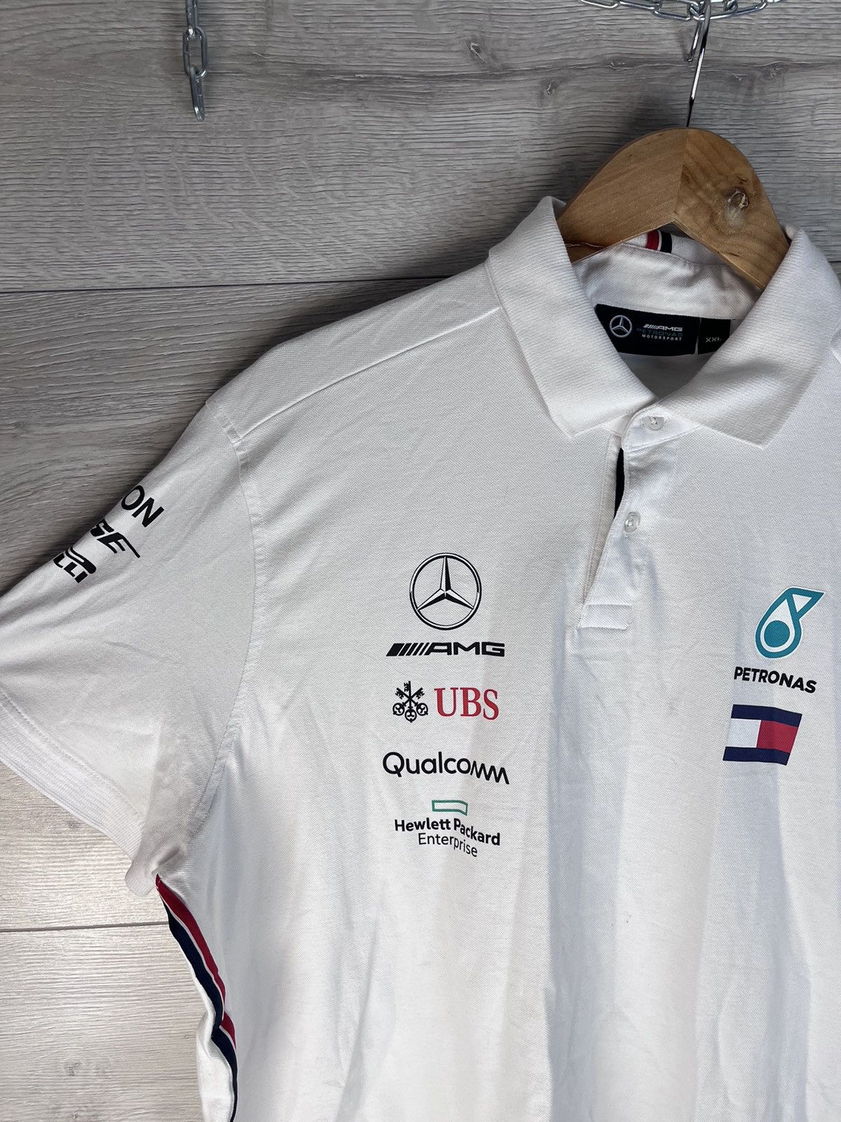 Mercedes-Benz Men's polo Petronas amg motorsport size Xxl London Size US XXL / EU 58 / 5 - 3 Thumbnail