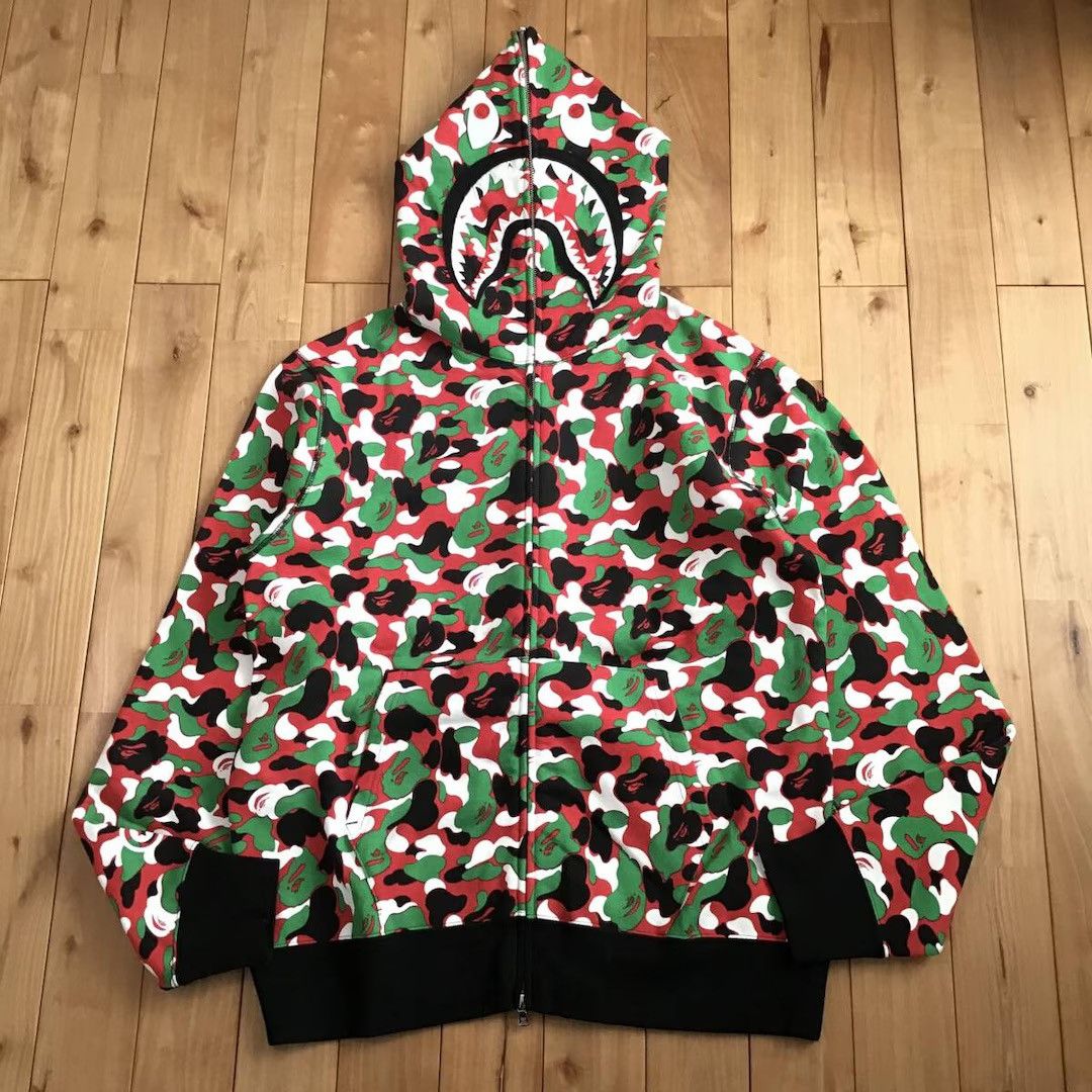 Bape 2024 🔥DUBAI Store Camo🔥 BAPE shark full zip hoodie APE Size US XL / EU 56 / 4 - 1 Thumbnail