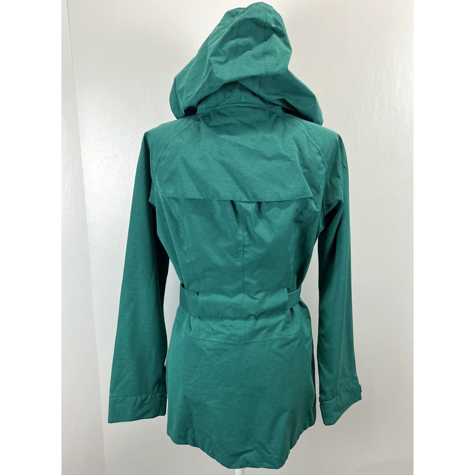 Prana prAna Eliza Hooded Jacket Sz Medium EUC Belted Waterproof Hiking Women’s Outdoor Belted Hooded Size M / US 6-8 / IT 42-44 - 3 Thumbnail