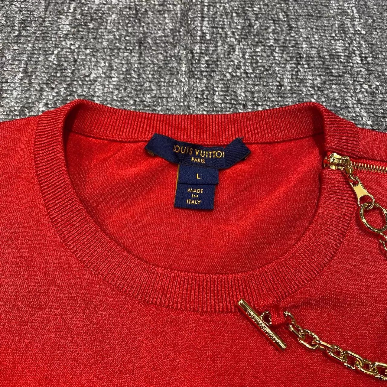 Louis Vuitton LV Valentine’s Red Lipstick Heart Knit L 95new Size L / US 10 / IT 46 - 8 Thumbnail