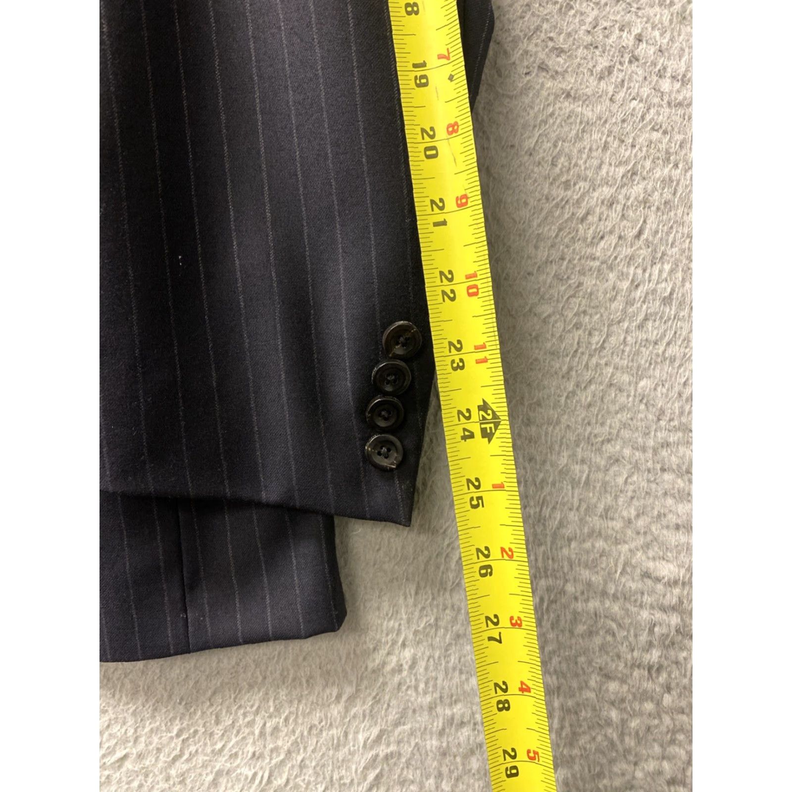Vintage VINTAGE Hickey Freeman Blazer Jacket Worsted Wool Two Button Navy Striped 42 R Mens 43 Chest Regular Fit Size 42R - 7 Thumbnail