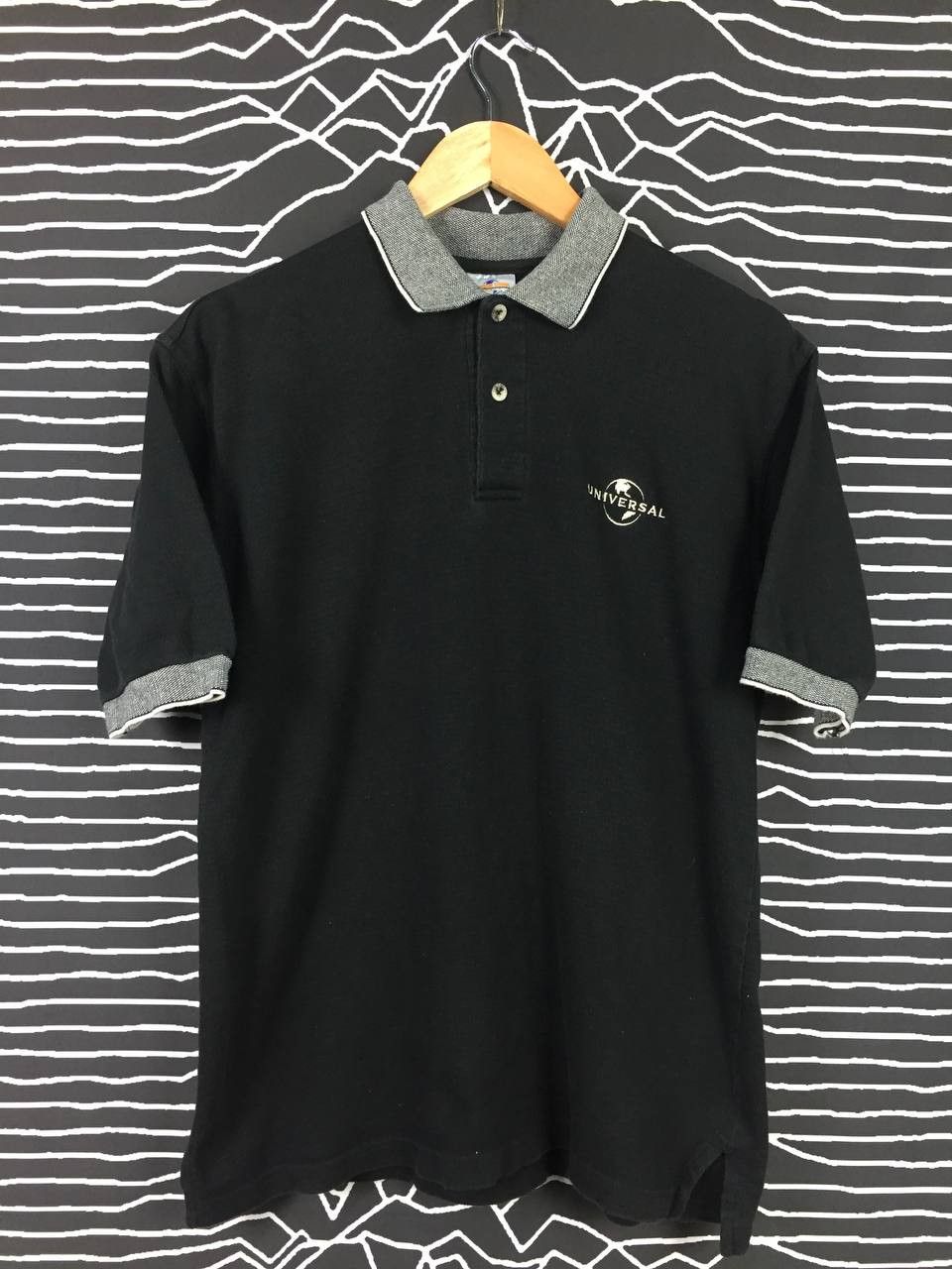 Universal Studios Vtg Universal Studios Japan Embroidered Logo Polo Shirt Size US M / EU 48-50 / 2 - 1 Thumbnail