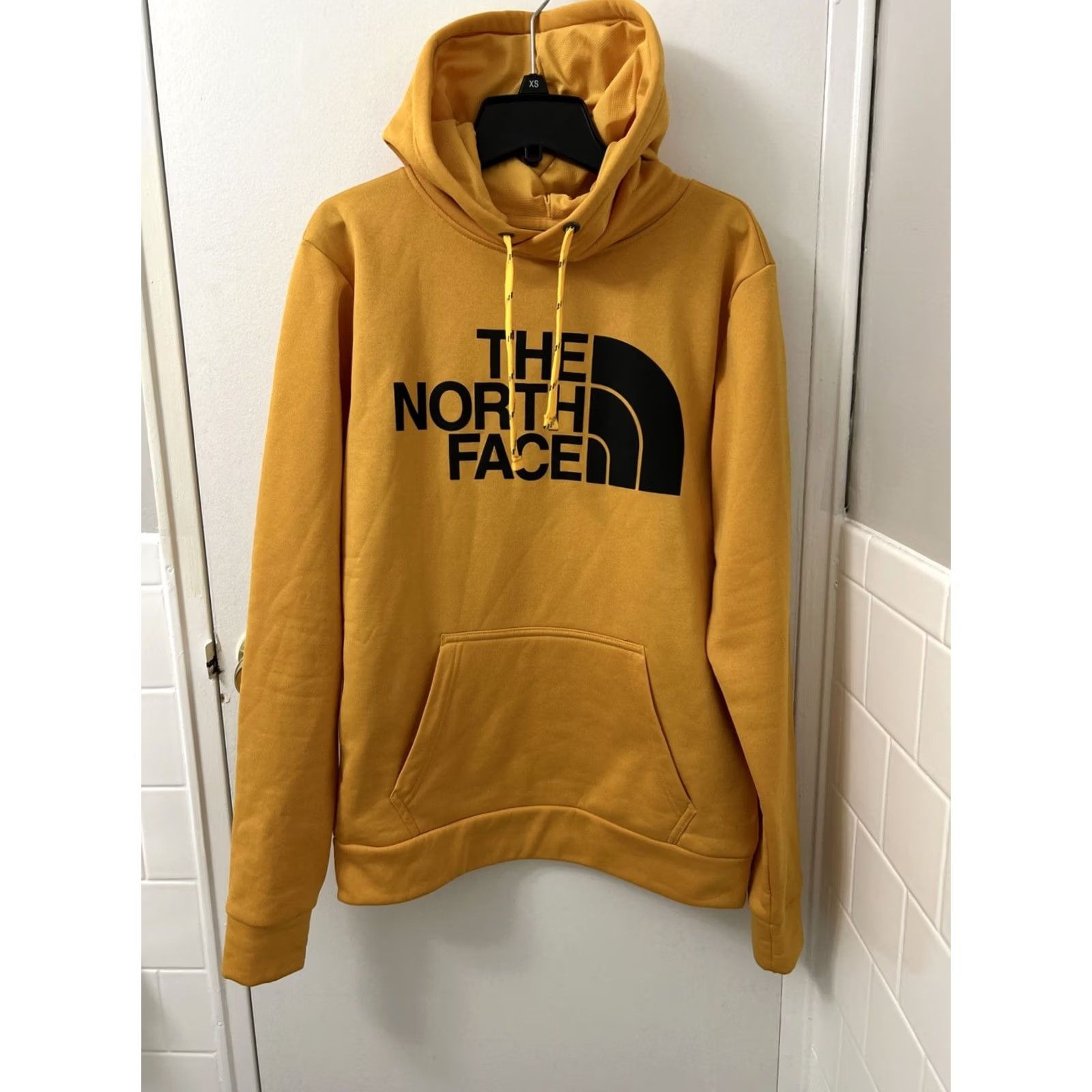 The North Face VINTAGE The North Face Hoodie Mens S Yellow Logo Pullover Fleece Lined Sweatshirt Size US S / EU 44-46 / 1 - 2 Thumbnail