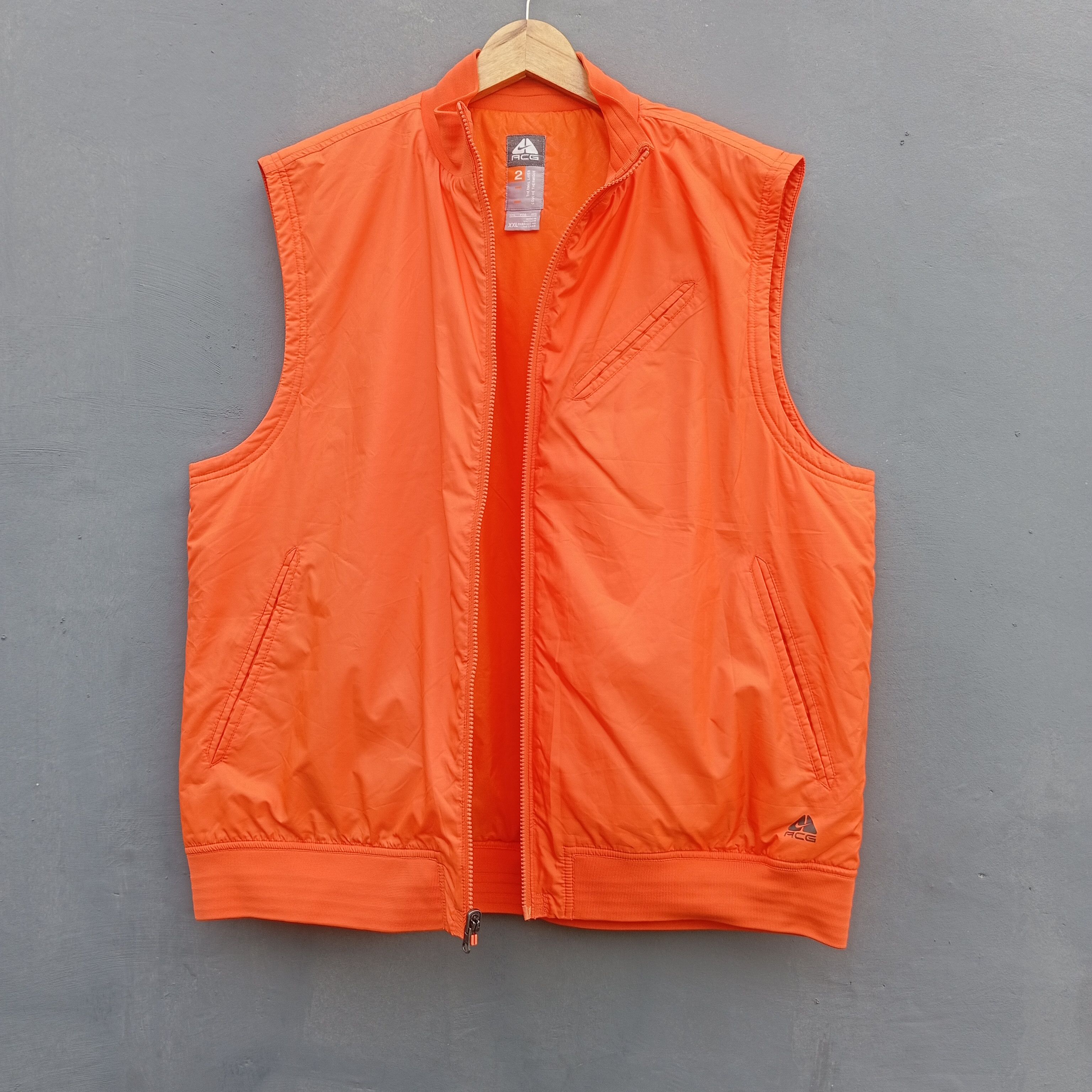 image of Nike Acg Vest in Orange, Men's (Size 2XL)