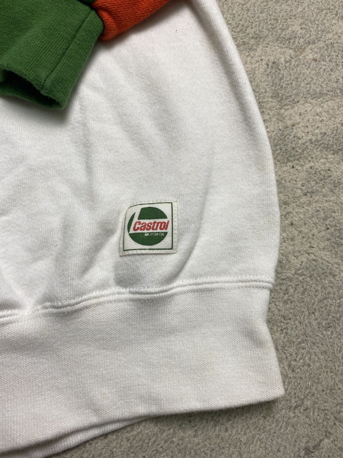 Vintage Vintage Castrol Official Colour Sweatshirt Crewneck Size US L / EU 52-54 / 3 - 8 Thumbnail
