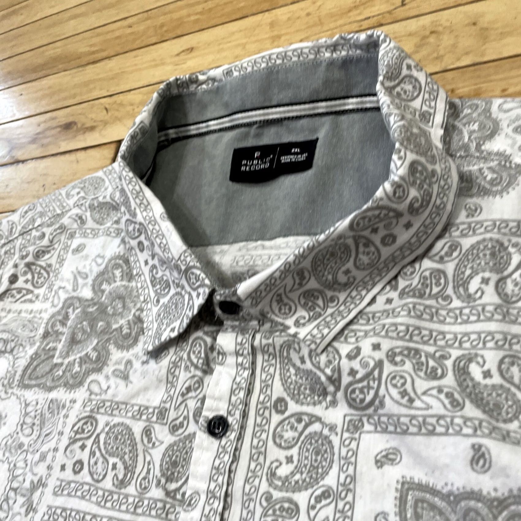 Vintage PUBLIC RECORD Shirt Men 2XL Skull Rose Bandana Paisley Punk Rock Streetwear XXL Size US XXL / EU 58 / 5 - 3 Thumbnail
