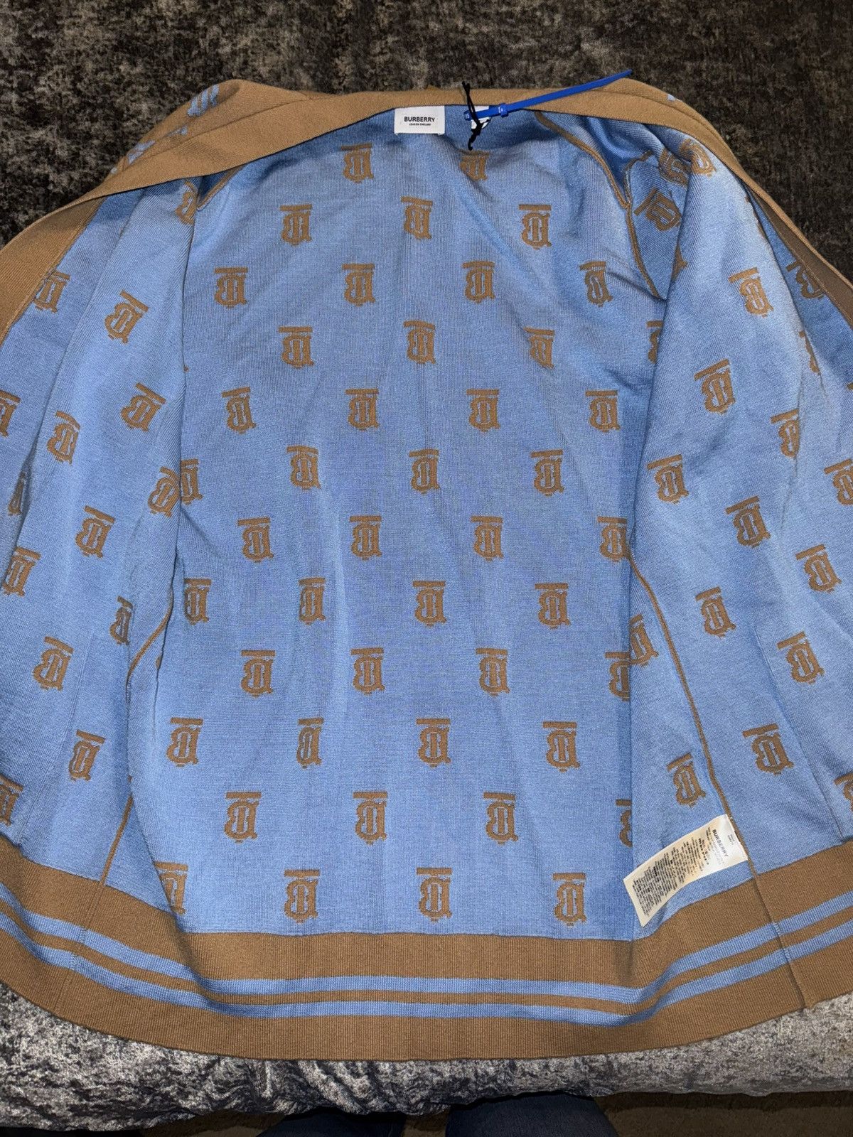 Burberry Salena Wool Oversized Sweater Size XS / US 0-2 / IT 36-38 - 7 Thumbnail