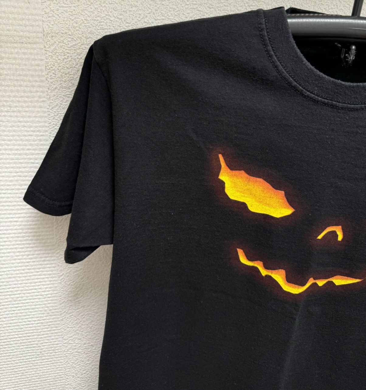 Band Tees Halloween vintage t-shirt L sz Size US L / EU 52-54 / 3 - 5 Thumbnail