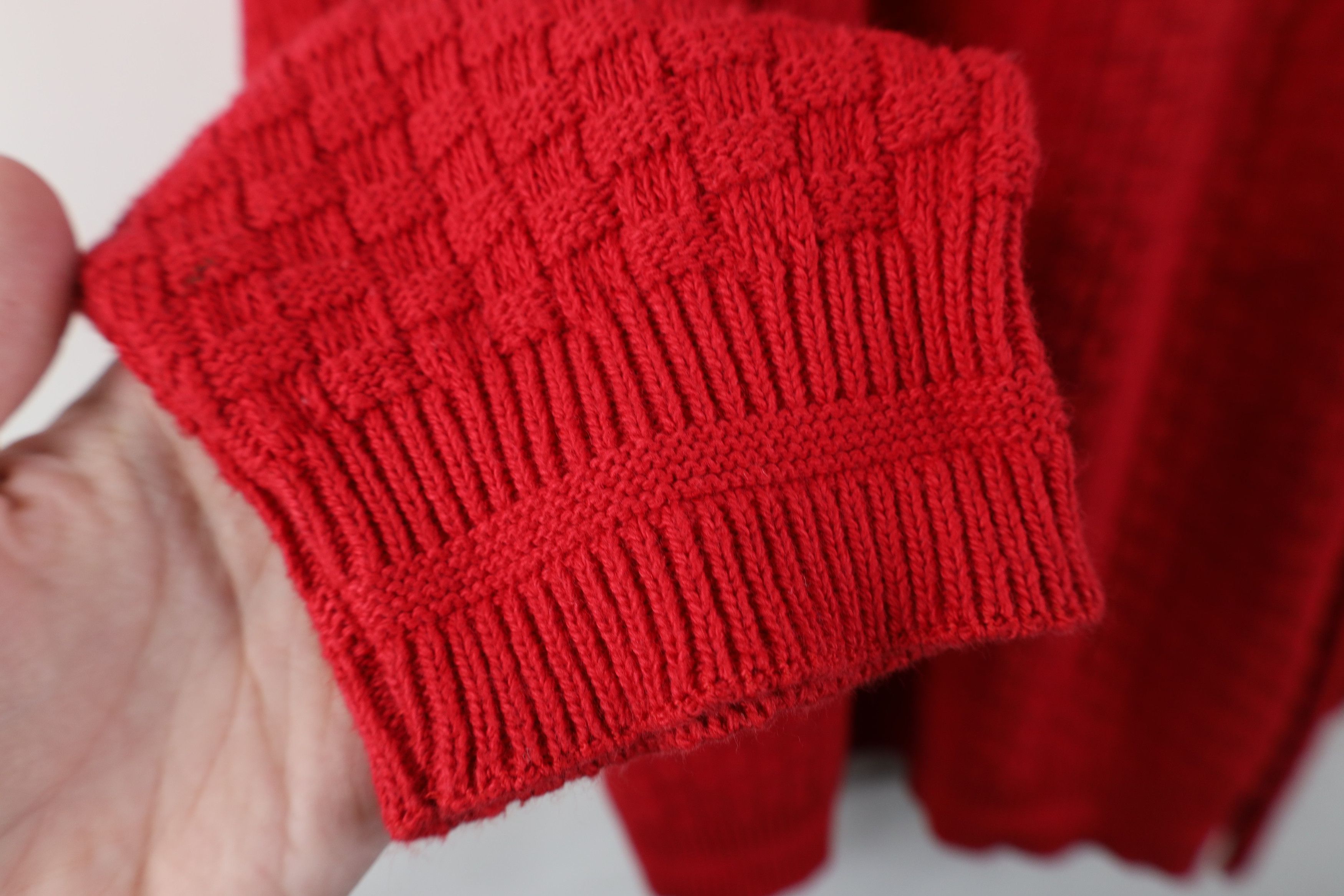 Vintage Vintage 90s Streetwear Cotton Weave Knit Sweater Red USA Size US L / EU 52-54 / 3 - 6 Thumbnail