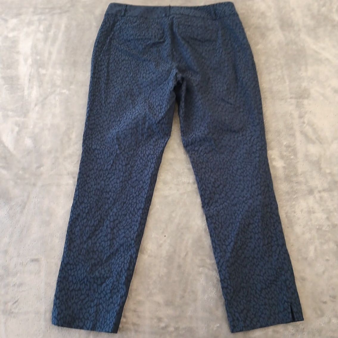 Banana Republic Banana Republic Pants Womens Petite 6P Blue Animal Print Pockets Ankle Straight Stretch Cotton Blend Modern Rise Mid 8.5-10.5 Size 28" / US 6 / IT 42 - 2 Thumbnail