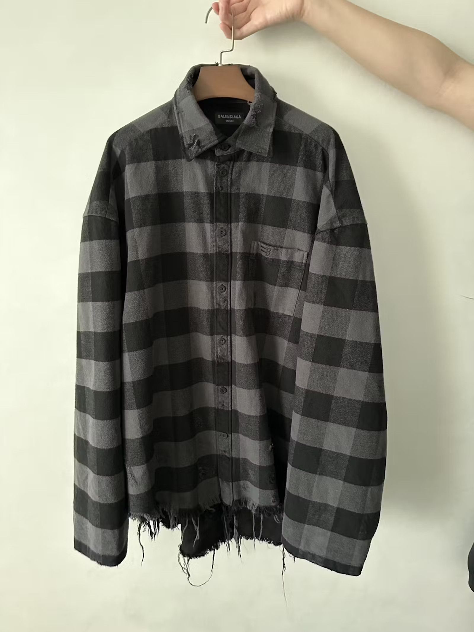 Balenciaga o1in1g1223 Fall Lined Buffalo Shirt in Black & Grey Size US L / EU 52-54 / 3 - 1 Thumbnail