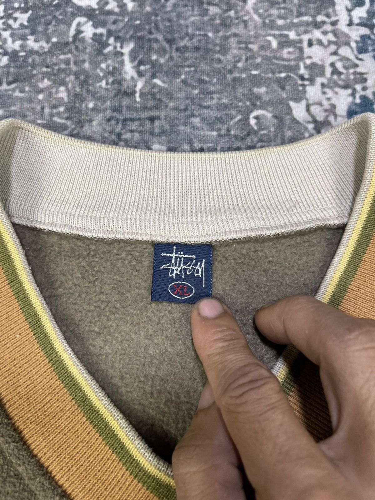 Stussy Vtg 90s Stussy V-Neck Pull Over Sweatshirt Size US XL / EU 56 / 4 - 14 Thumbnail