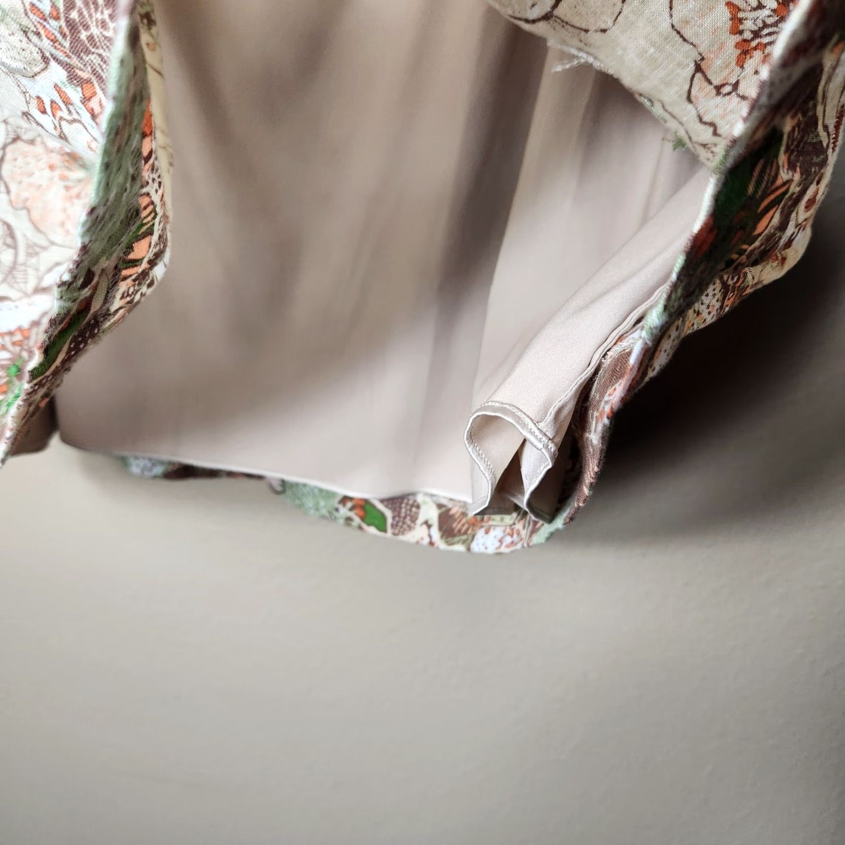 Elie Tahari Elie Tahari Skirt 100% Linen Beige Floral Embroidered Flare-Size 12 Womens Knee Length Bohemian, Flower, Art, Beach Size 34" / US 12 / IT 48 - 6 Thumbnail