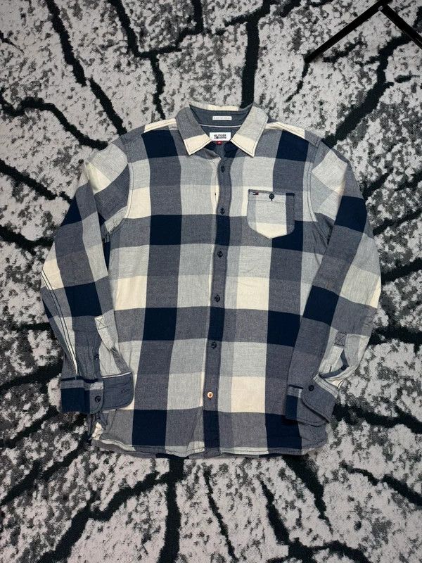 Tommy Hilfiger Tommy Hilfiger Cream Navy Blue Checked Flannel Shirt M Size US M / EU 48-50 / 2 - 1 Thumbnail