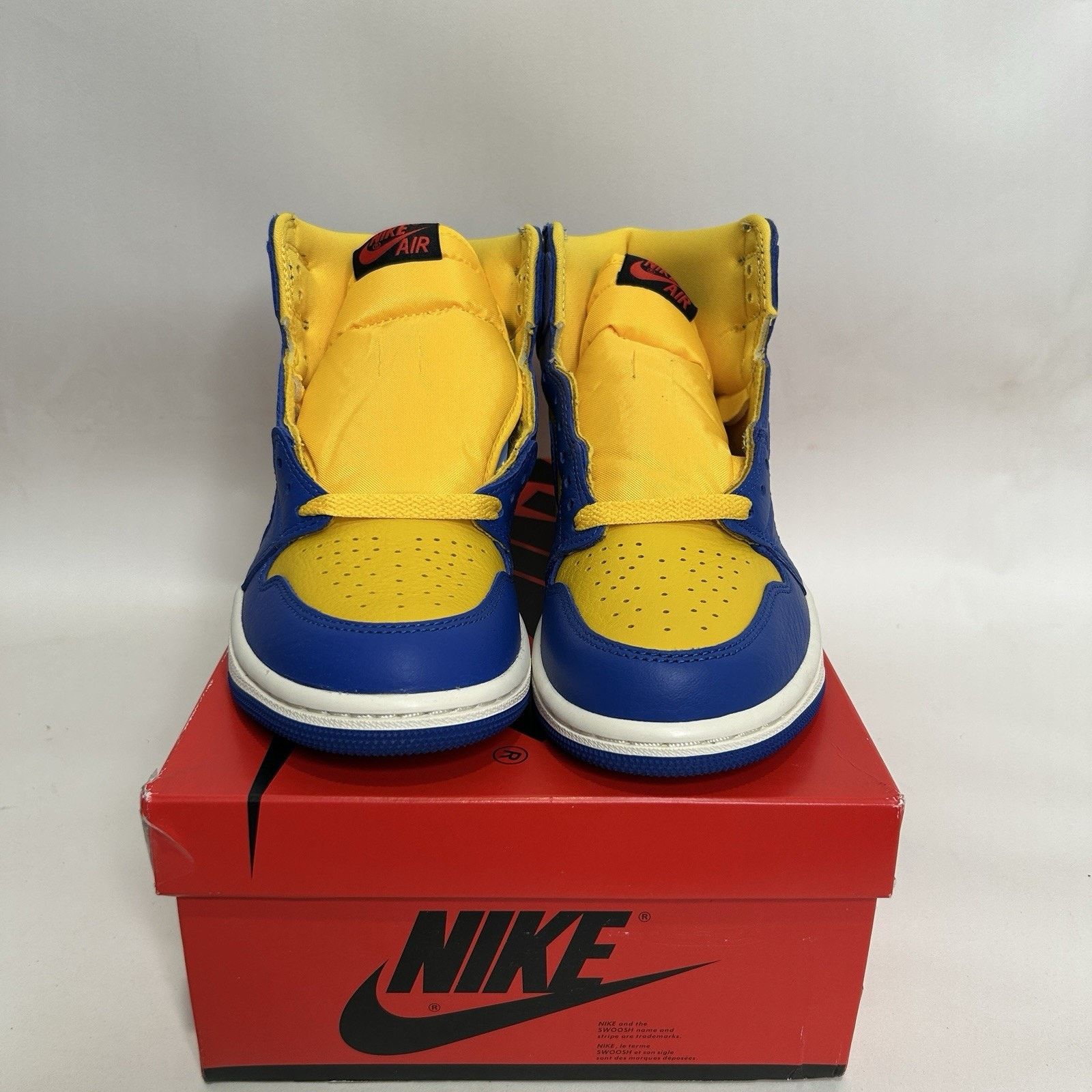 Jordan Brand Nike Air Jordan 1 Retro High OG WMNS “Reverse Laney” Size US 6.5 / IT 36.5 - 2 Thumbnail