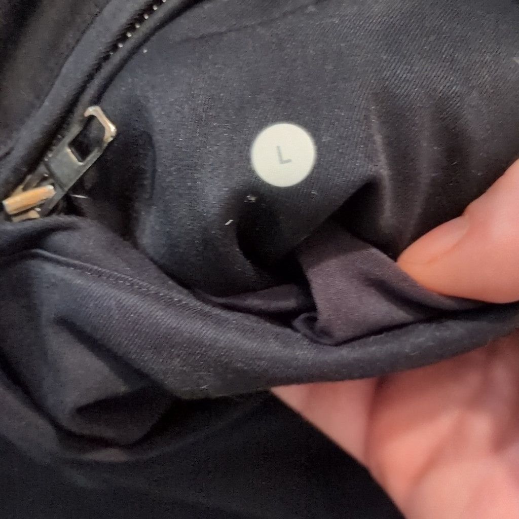 Lululemon Lululemon Black Pants With Ankle Zippers Size Large Size 30" / US 8 / IT 44 - 6 Thumbnail