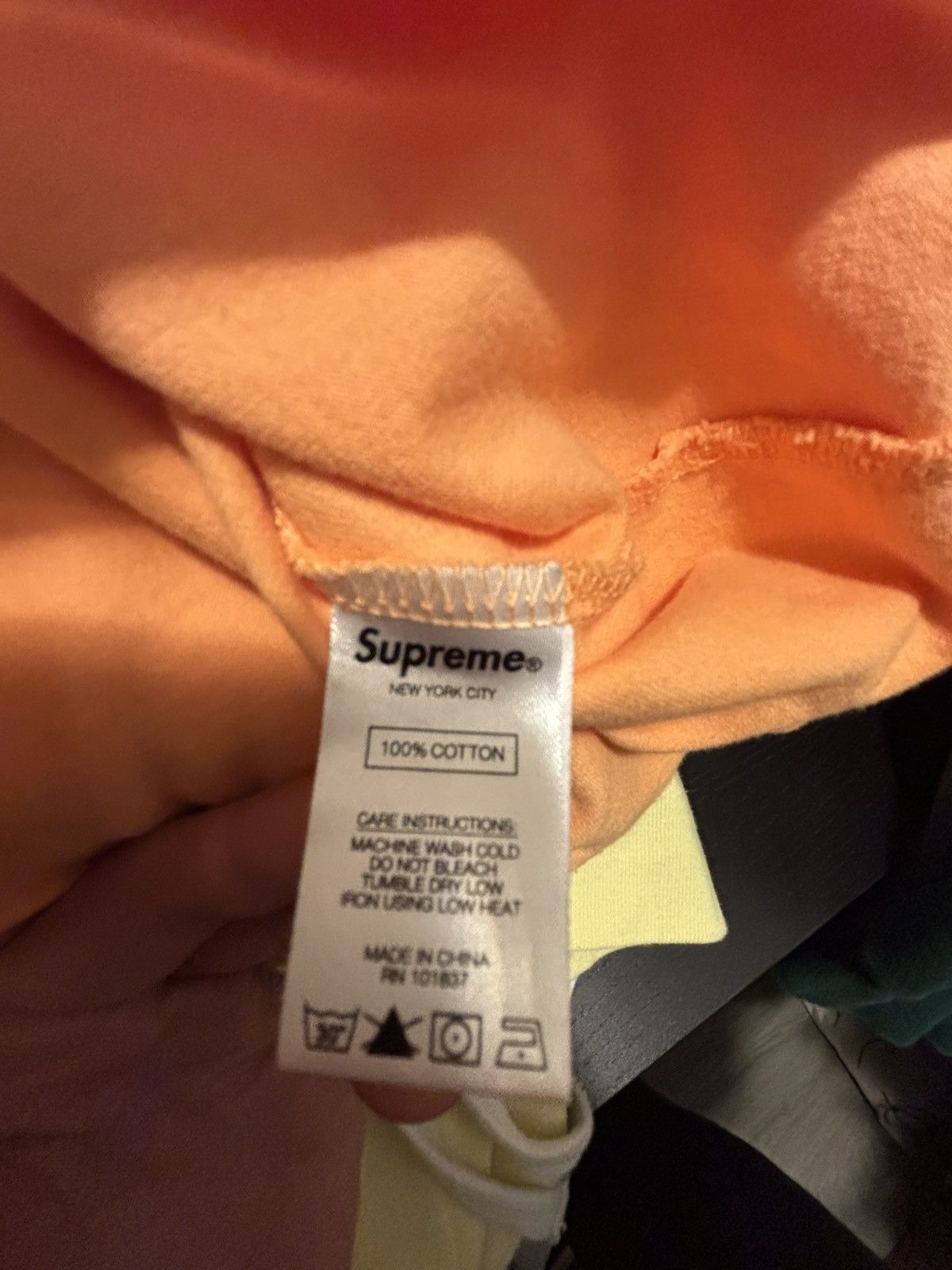 Supreme Supreme Small Box L/S Tee Size US L / EU 52-54 / 3 - 3 Thumbnail
