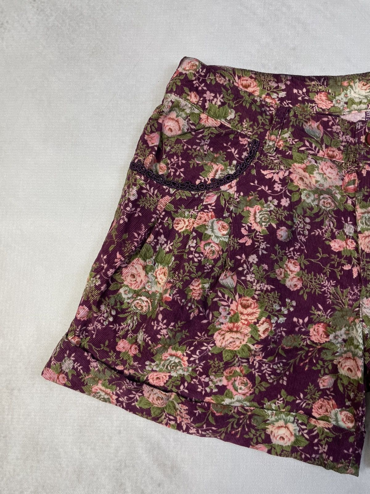Japanese Brand Axes Femme Himekaji Purple Floral Corduroy Shorts Size 26" / US 2 / IT 38 - 2 Thumbnail