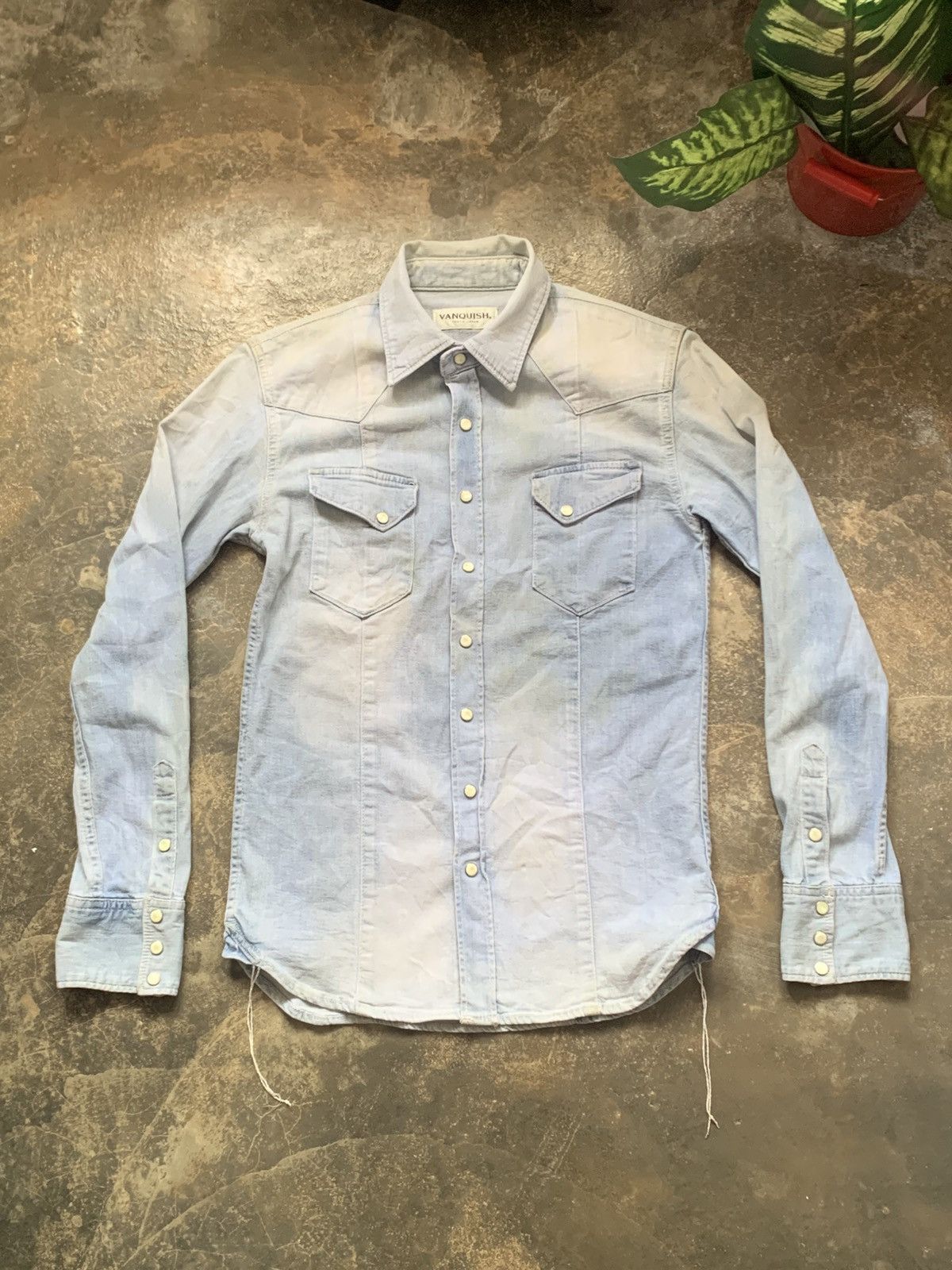 Vanquish Vanquish Western stretch denim shirt Size M / US 6-8 / IT 42-44 - 1 Thumbnail