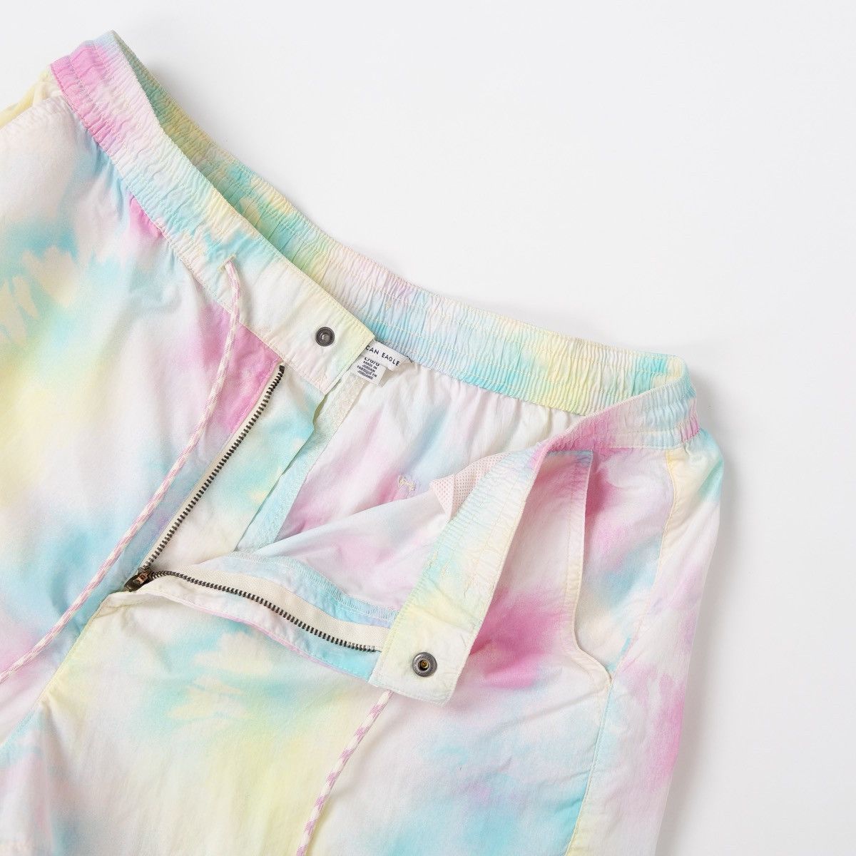 American Eagle Outfitters American Eagle Multicolor Tie Dye Nylon Shorts Pastel Beach Size US 34 / EU 50 - 4 Thumbnail
