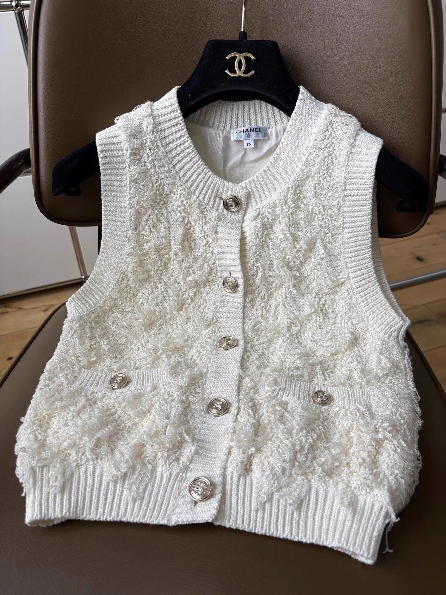 Chanel Chanel 21s White Tassel Lace Crystal Button Knit & Vest Set Size XS / US 0-2 / IT 36-38 - 2 Thumbnail