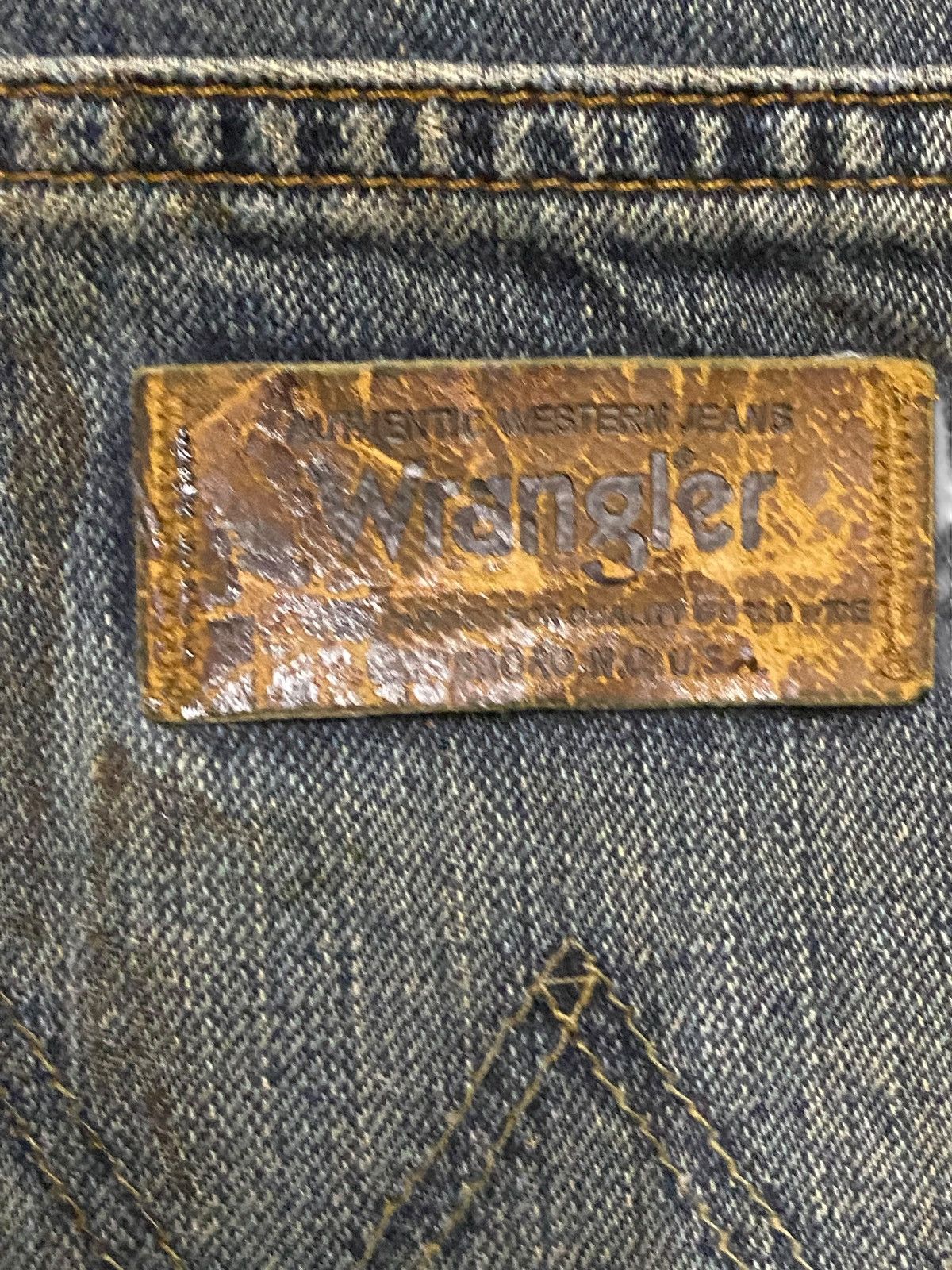 Wrangler Wrangler Authentic Western geams Distressed Loose Jeans Size US 30 / EU 46 - 22 Thumbnail