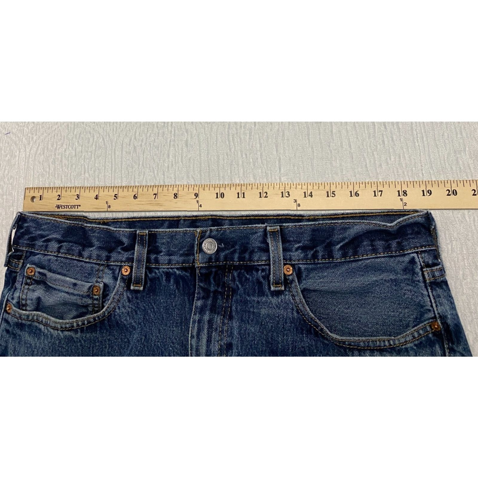 Levi's VINTAGE Levis 550 Relaxed Fit Jeans Mens 38x30 Blue Straight Whiskers Denim 5-Pocket Levi's 550 Straight Size US 38 / EU 54 - 7 Thumbnail