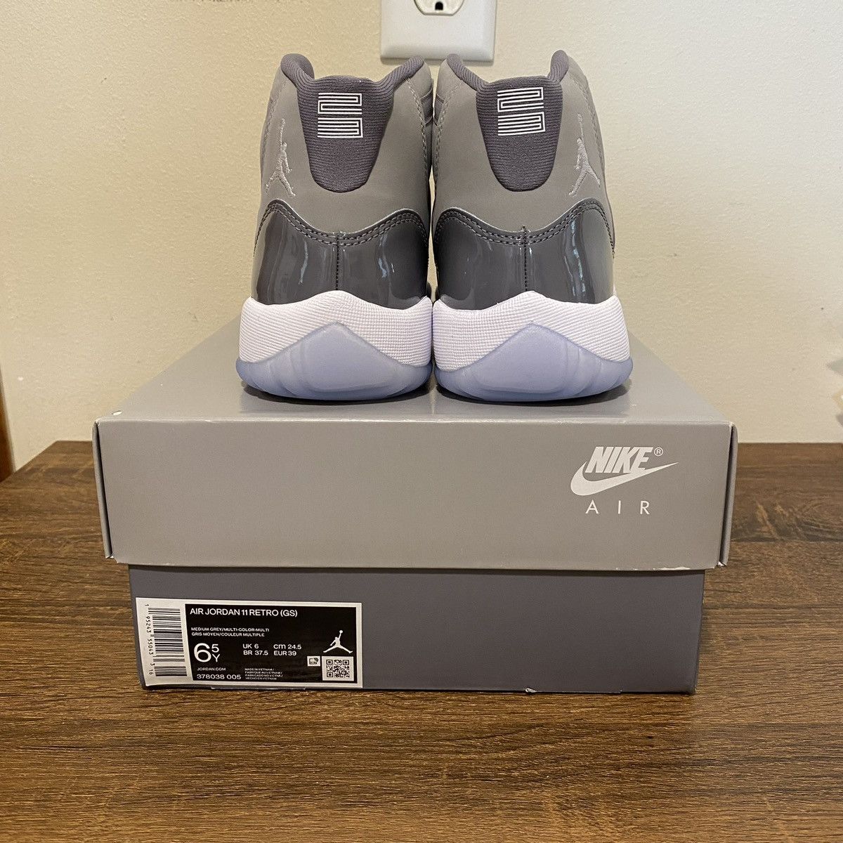 Jordan Brand Nike Air Jordan 11 Cool Grey 2021 GS 6.5Y 378038-005 NEW Size US 6.5 / EU 39-40 - 4 Thumbnail