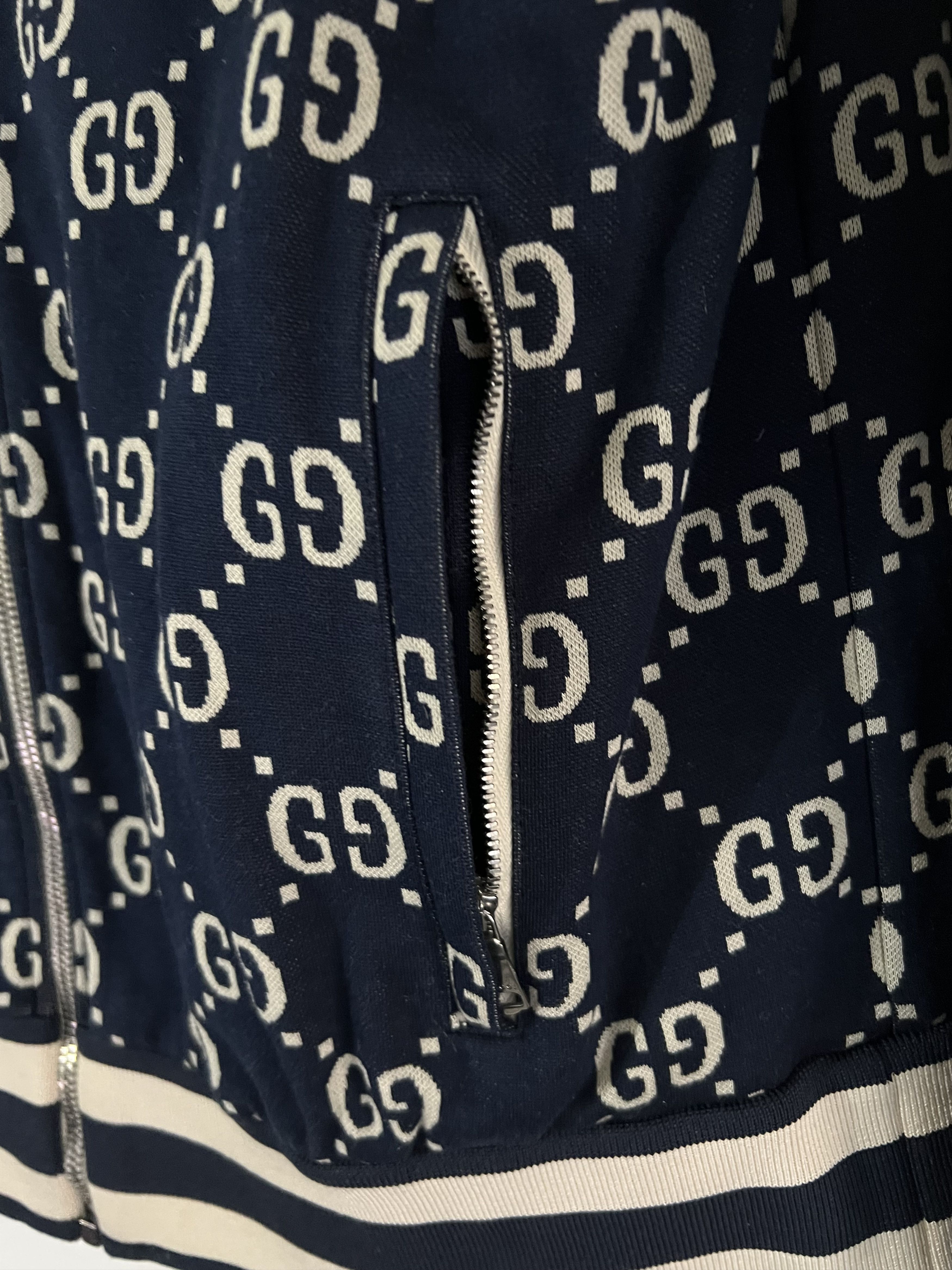Gucci Carry Over Gucci Monogram Sweatshirt Size US XL / EU 56 / 4 - 11 Thumbnail