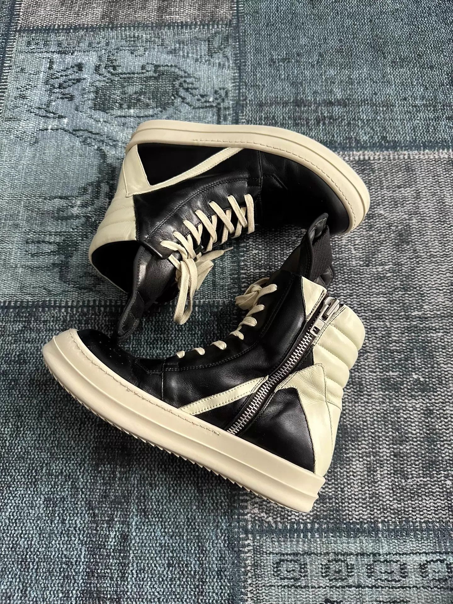 Rick Owens Rick Owens Inverted Triangle 37.5 Good Condition Size US 7 / IT 37 - 2 Thumbnail
