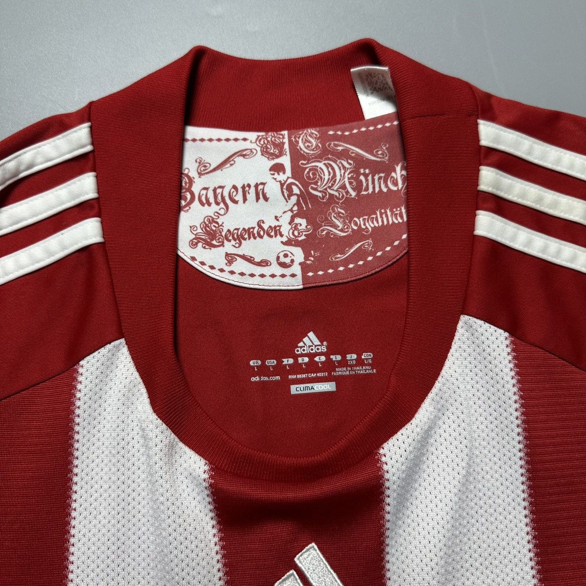 Vintage BAYERN ADIDAS 2010/2011 FOOTBALL HOME JERSEY #10 ROBBEN Size US L / EU 52-54 / 3 - 6 Thumbnail
