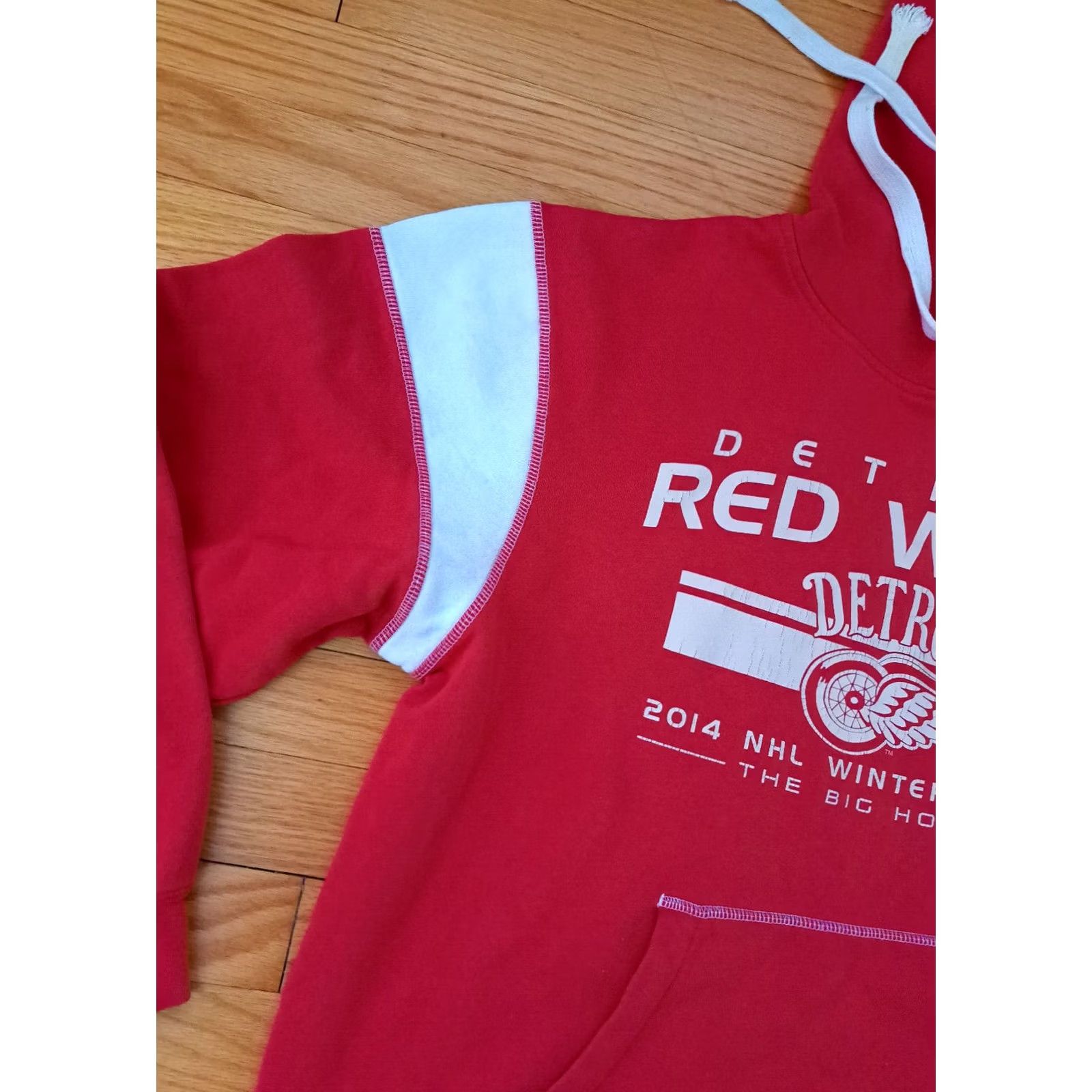 NHL VINTAGE Detroit Red Wings Pullover Hoodie XL Unisex Adults Red 2014 The Big House NHL Shirt/ Hoodie Size US XL / EU 56 / 4 - 4 Thumbnail