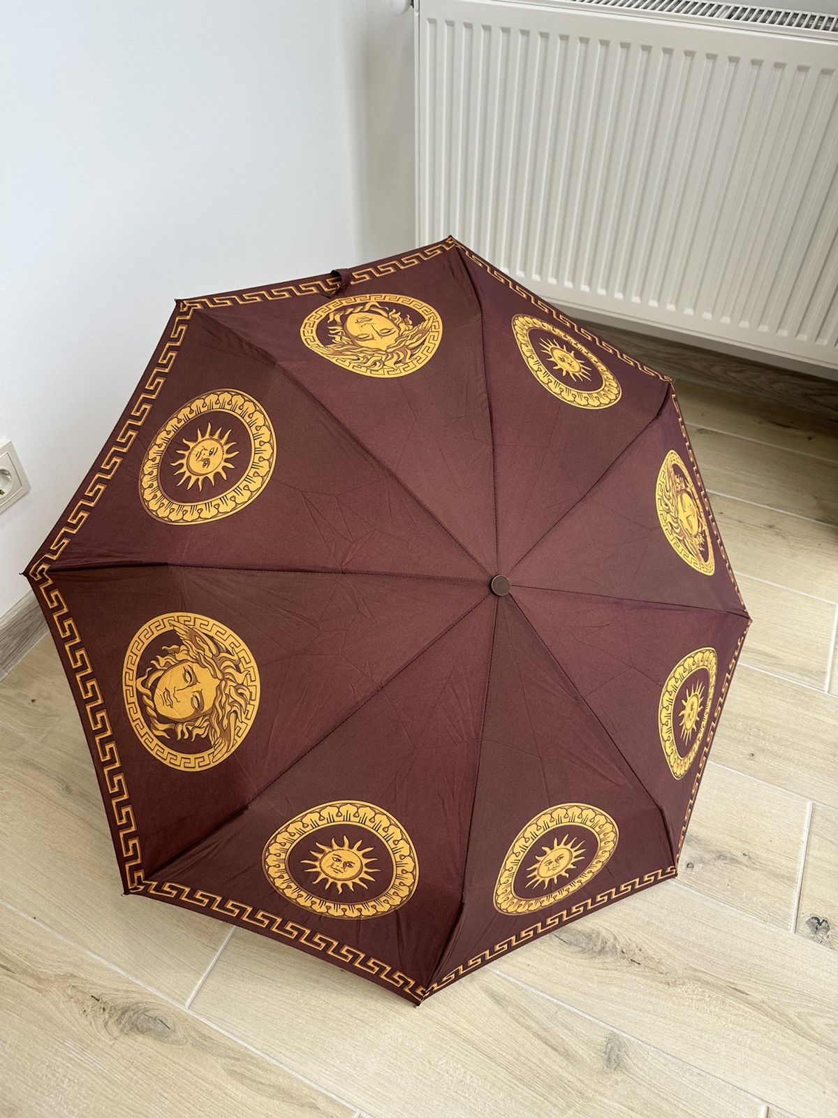 Versace NEW Vintage Versace Medusa Umbrella Brown / Gold 90’s Size ONE SIZE - 2 Thumbnail