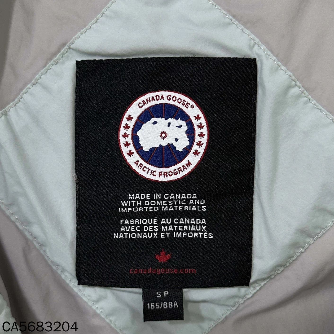 Canada Goose Canada Goose mint green hooded down jacket size S 99 new Size S / US 4 / IT 40 - 6 Thumbnail
