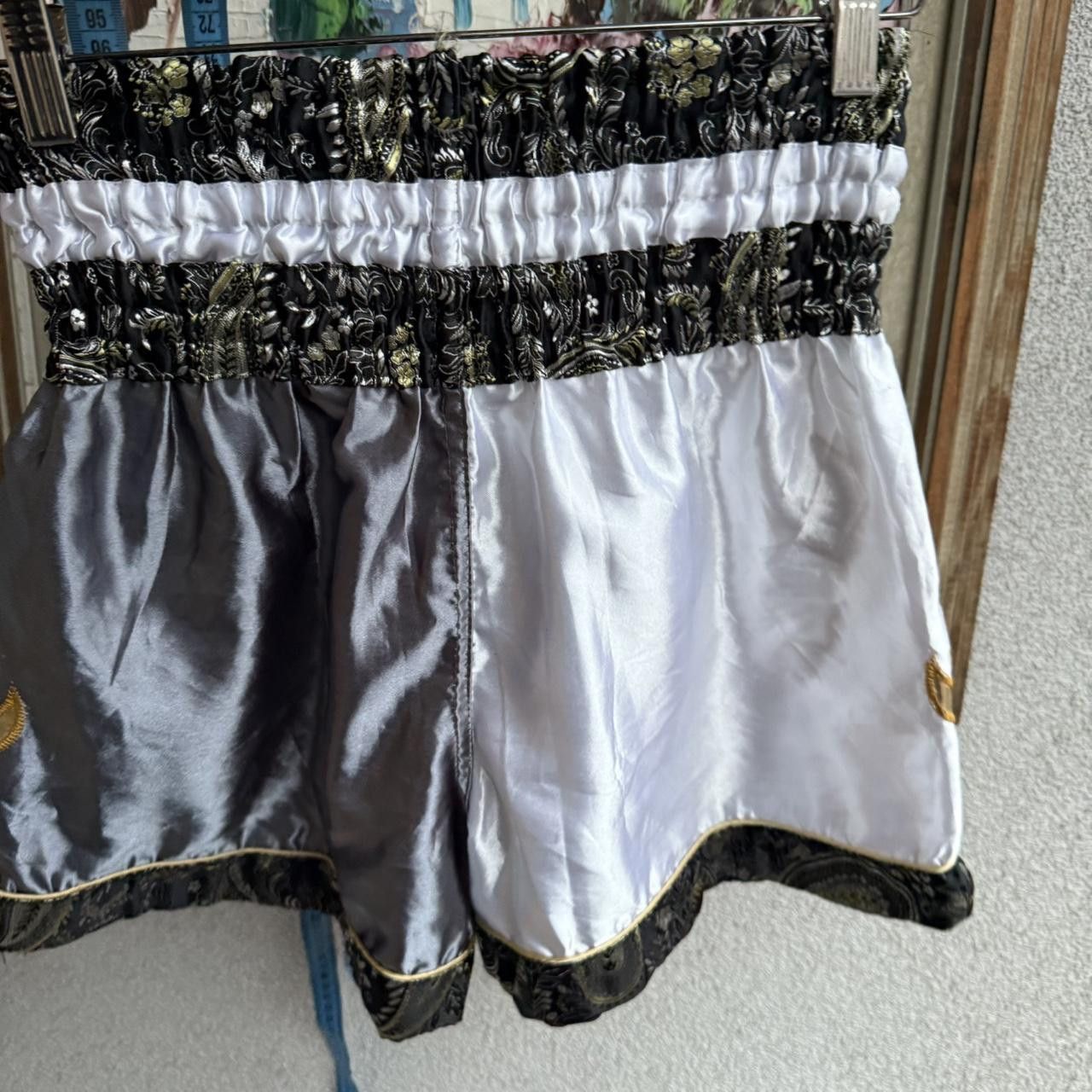 Vintage Muay Thai Bottoms Black White Shorts Vintage Size US 32 / EU 48 - 4 Thumbnail