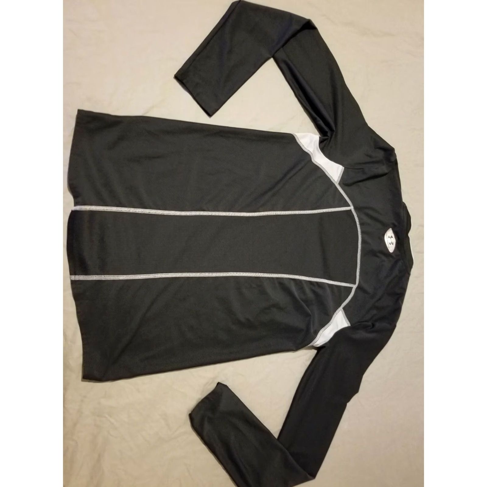 Under Armour Under Armour Shirt Mens Black Athletic Short Sleeve T-Shirt Long Sleeve Small S Large L Regular Size Gym Workout Activewear Size US L / EU 52-54 / 3 - 6 Thumbnail
