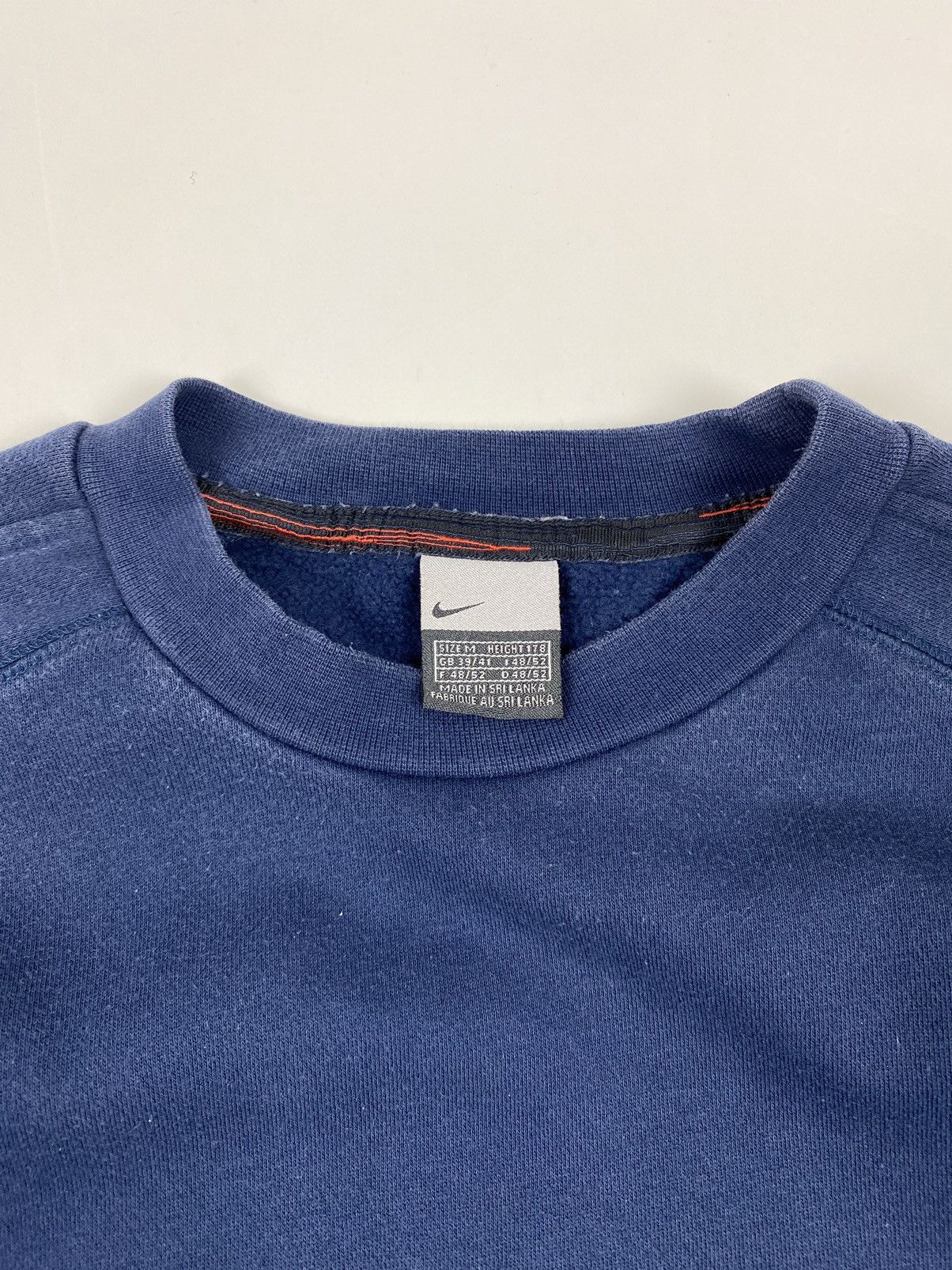 Nike Y2K Vintage Nike Centre Spell Out Kangaroo Pocket Sweatshirt Size US M / EU 48-50 / 2 - 3 Thumbnail