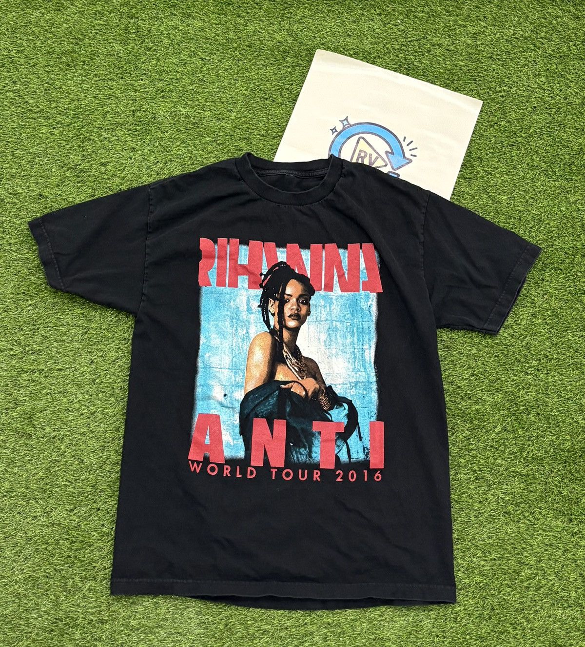 Rihanna RIHANNA ANTI WORLD TOUR TEE Size US L / EU 52-54 / 3 - 1 Thumbnail