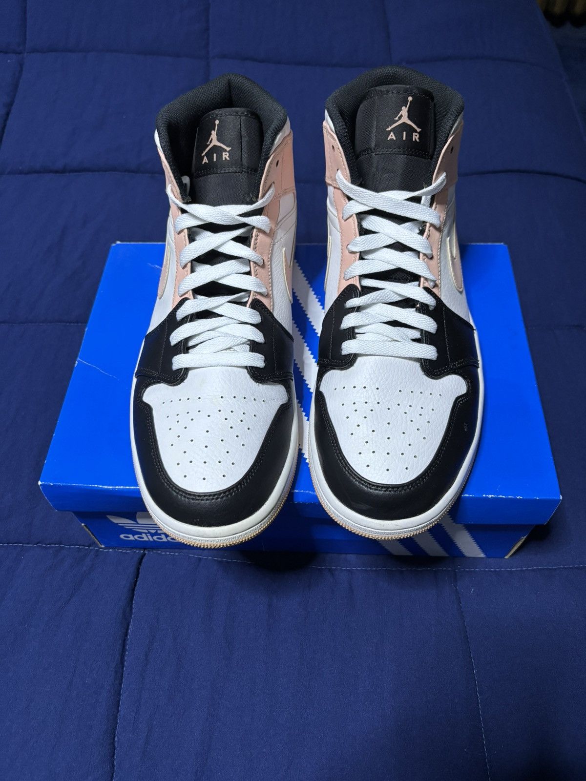 Jordan Brand Air Jordan 1 Mid Crimson Tint 2021 Size 11.5 Size US 11.5 / EU 44-45 - 2 Thumbnail