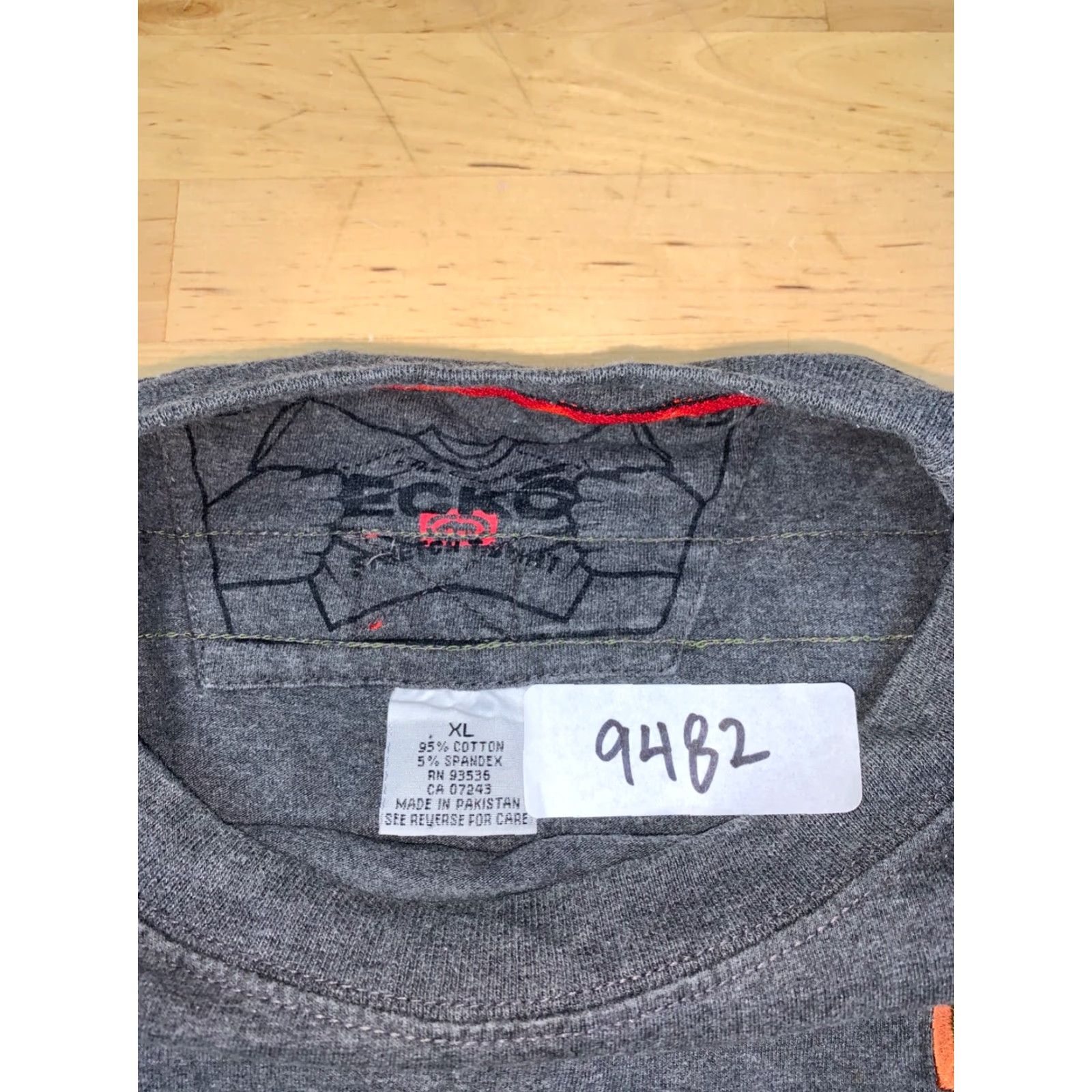 Ecko Unltd. VINTAGE Ecko Unltd Long Sleeve Shirt Mens XL Gray Logo Embroidered Y2K 90s Hip Hop Shirt Mens XL Gray Logo Embroidered Vintage 90s Y2K Size US XL / EU 56 / 4 - 2 Thumbnail