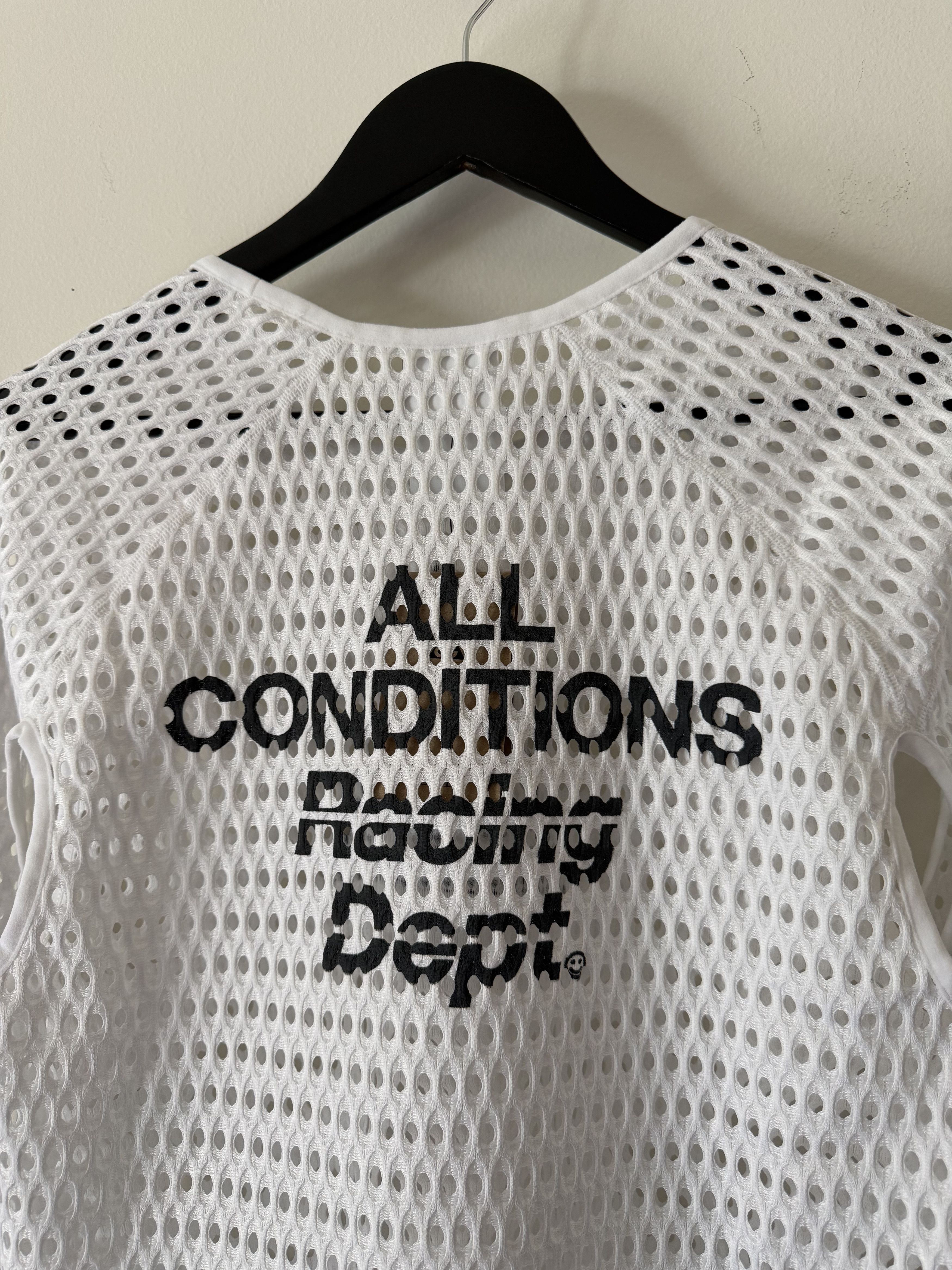 Nike ACG Nike ACG Radical Airflow NXT Dri-Fit Long Sleeve in White Size US L / EU 52-54 / 3 - 5 Thumbnail