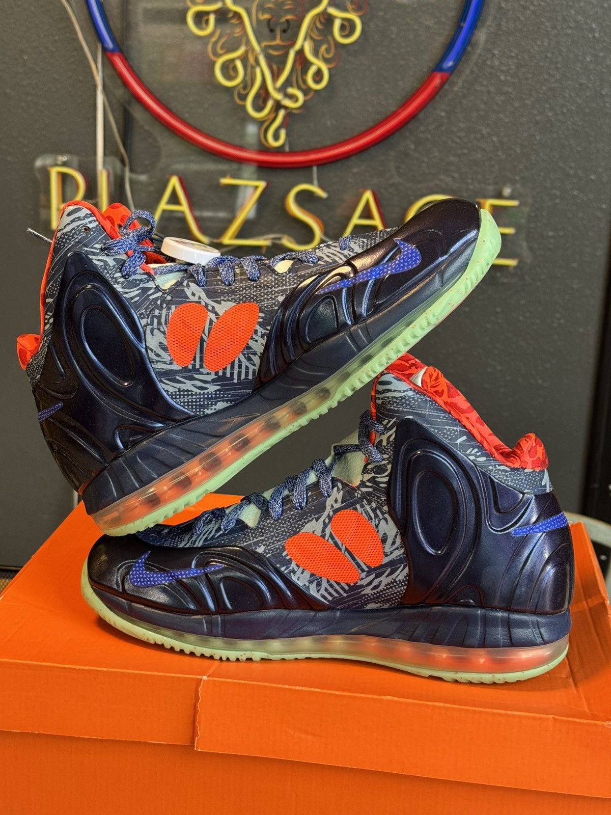 Nike Nike Air Max hyperposite Size US 9.5 / EU 42-43 - 3 Thumbnail