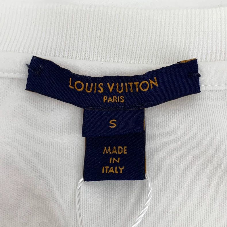 Louis Vuitton Louis Vuitton White pocket logo printed chain cotton crewn Size S / US 4 / IT 40 - 5 Thumbnail