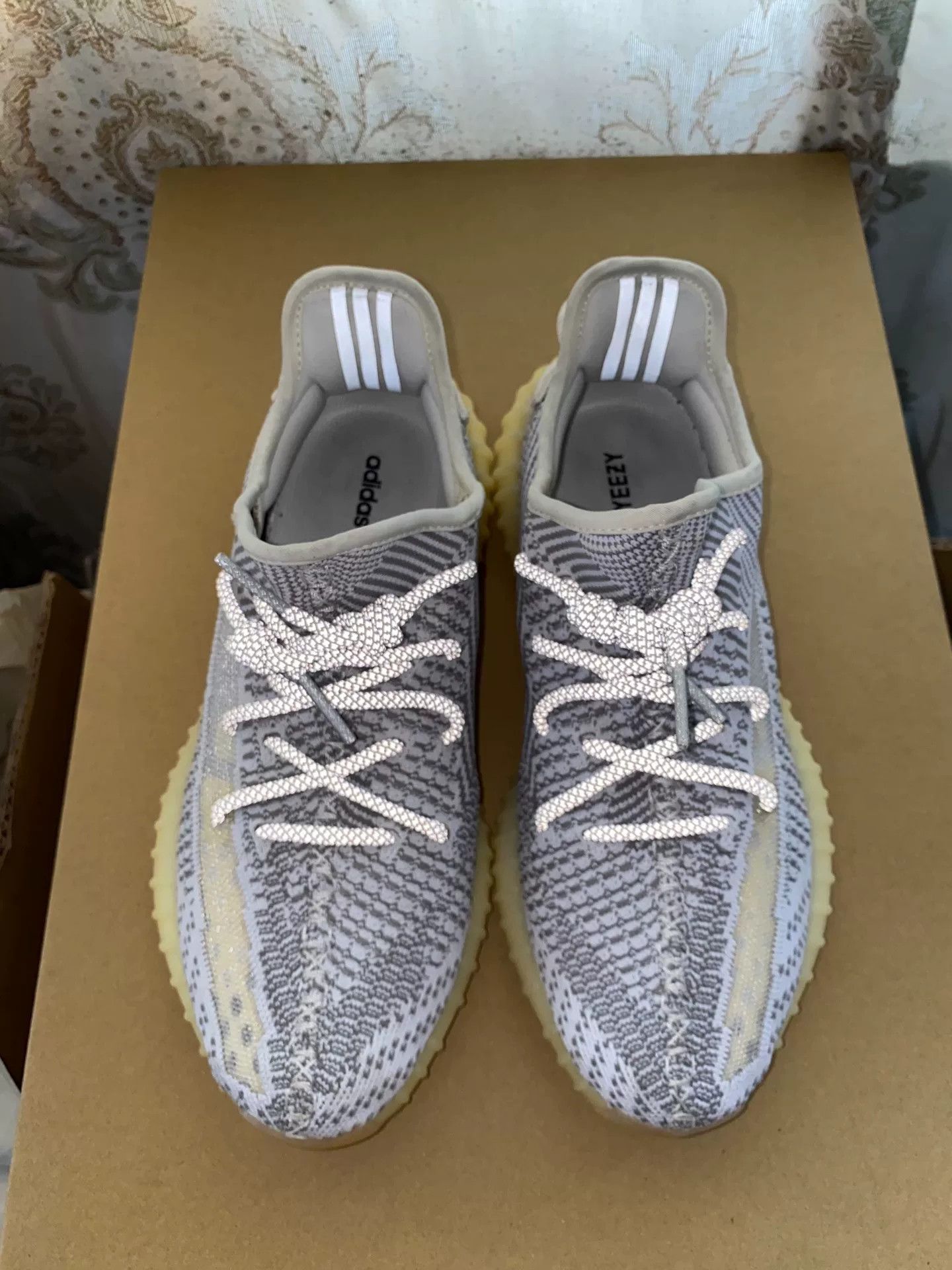 Adidas Adidas YEEZY350 White Lowtop Sneakers 9 Men Size US 9 / EU 42 - 1 Thumbnail