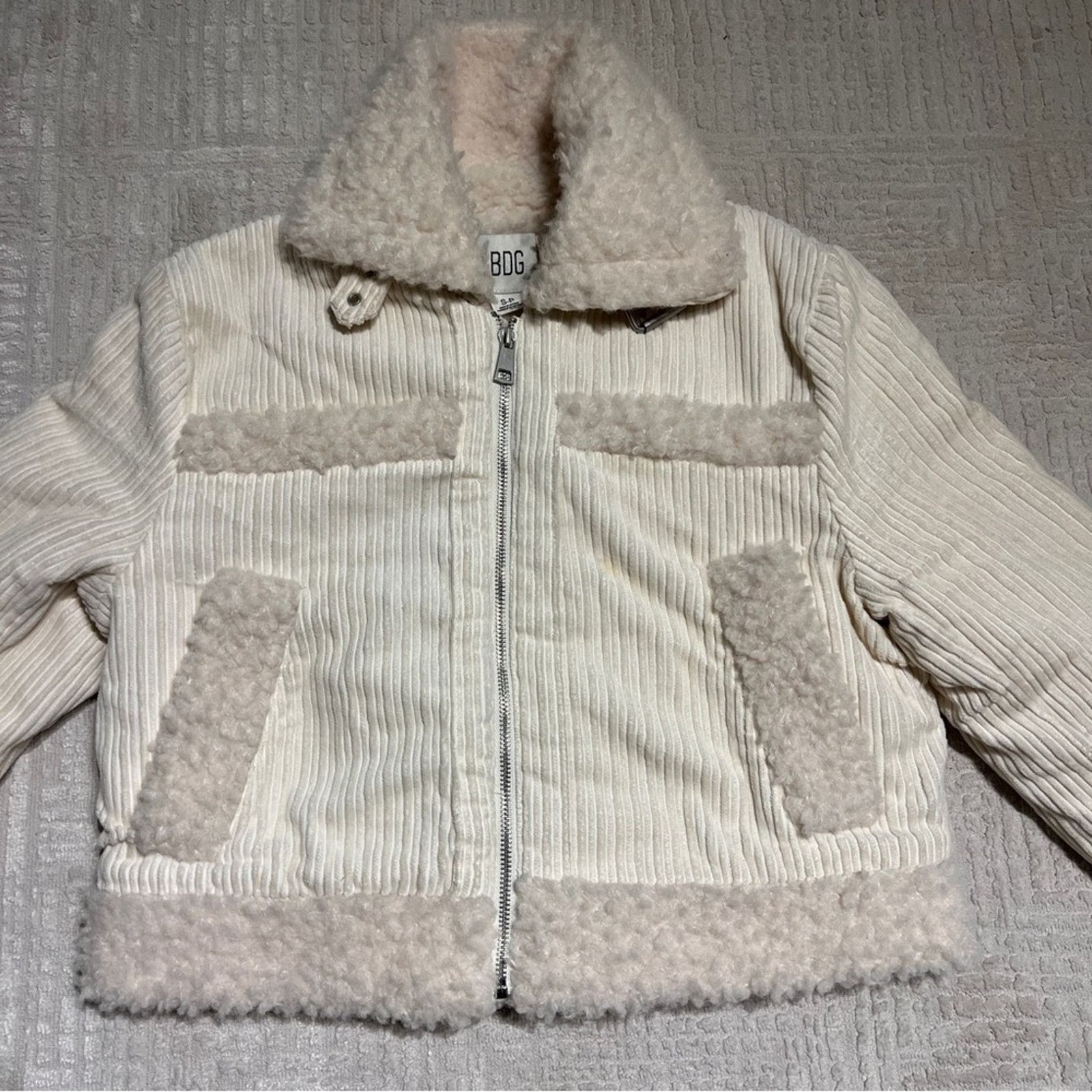 Urban Outfitters Urban Outfitters BDG Ivory/Cream Sherpa Jacket Women’s Small Size S / US 4 / IT 40 - 1 Thumbnail