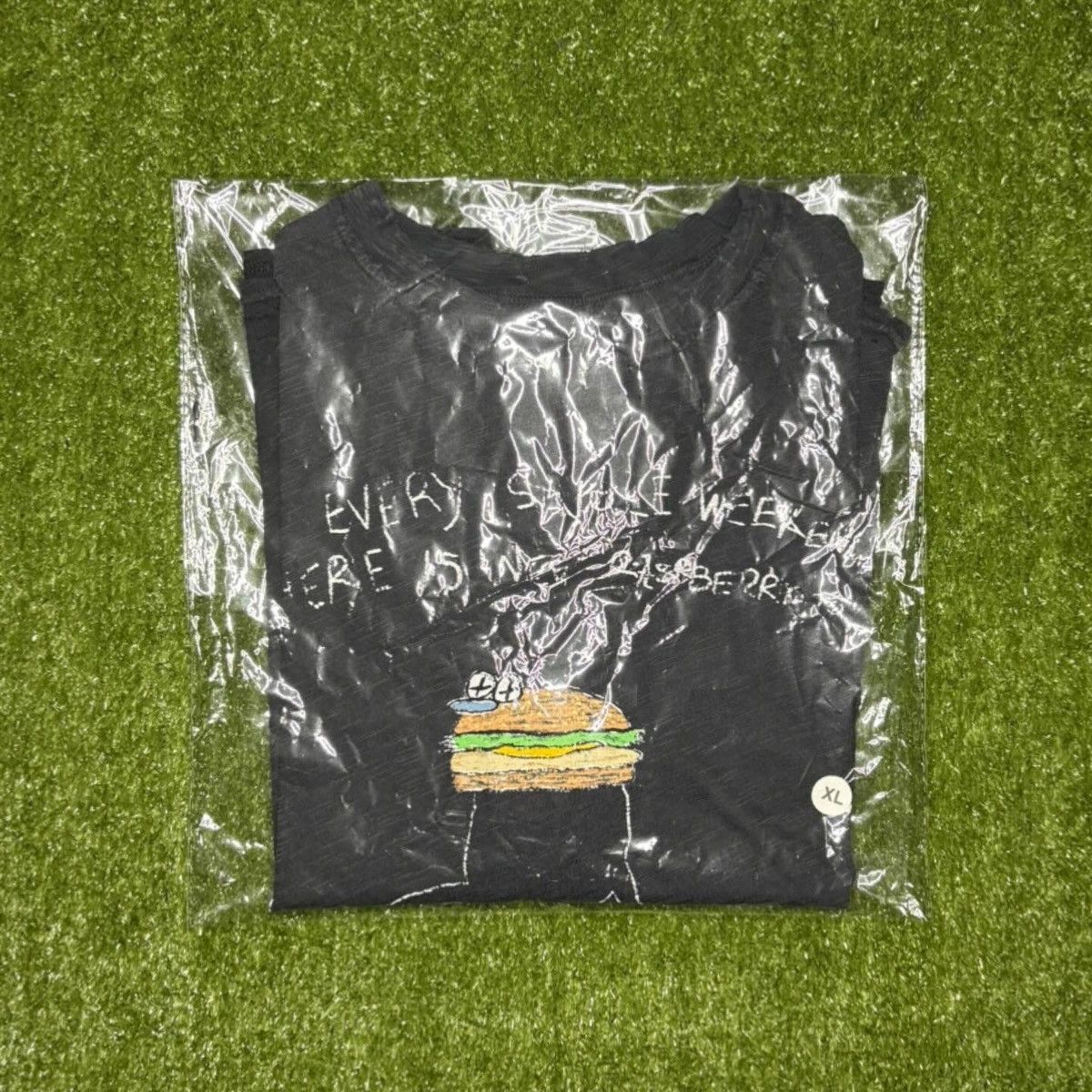The GV Gallery GV Gallery Burger T-Shirt Size US XL / EU 56 / 4 - 5 Thumbnail