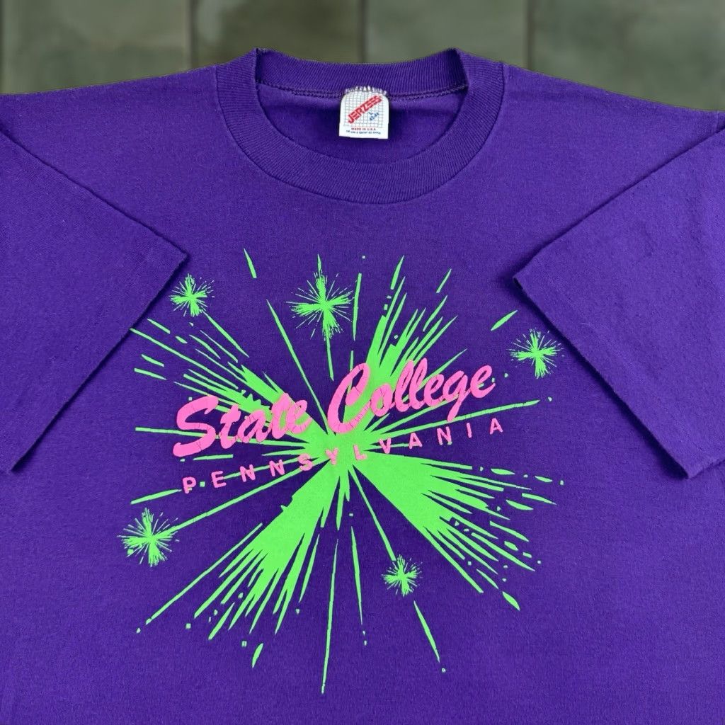 Jerzees VINTAGE Jerzees T-Shirt State College Pennsylvania Adult Large Purple Puff Print School 90s University Mens Size US L / EU 52-54 / 3 - 1 Thumbnail
